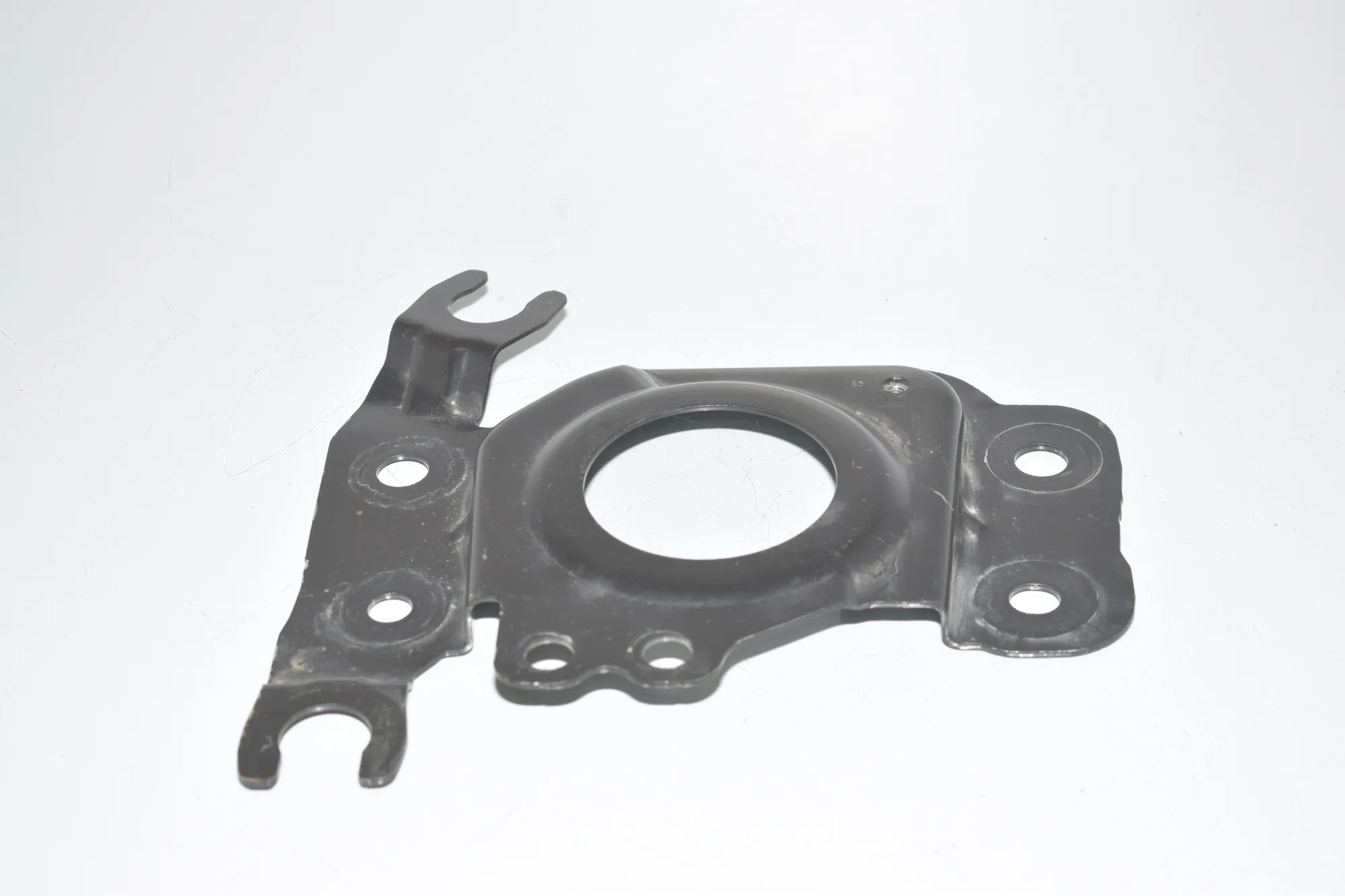 Bracket – OEM 6G9NR6K034AG · LAND ROVER RANGE ROVER SPORT (L320) 3.6 D 4x4 2008 – 2