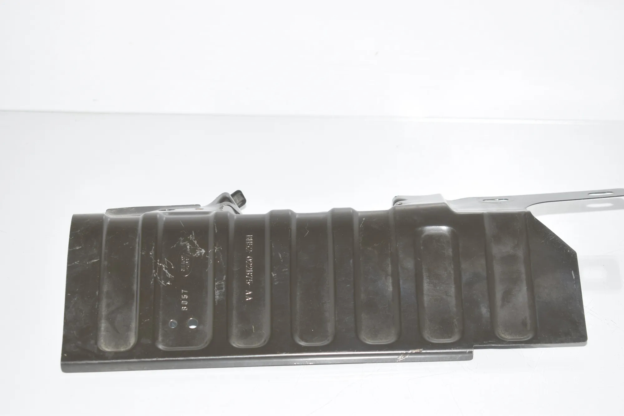 Bracket – OEM BH52-022B75-AA · LAND ROVER RANGE ROVER SPORT (L320) 3.6 D 4x4 2008
