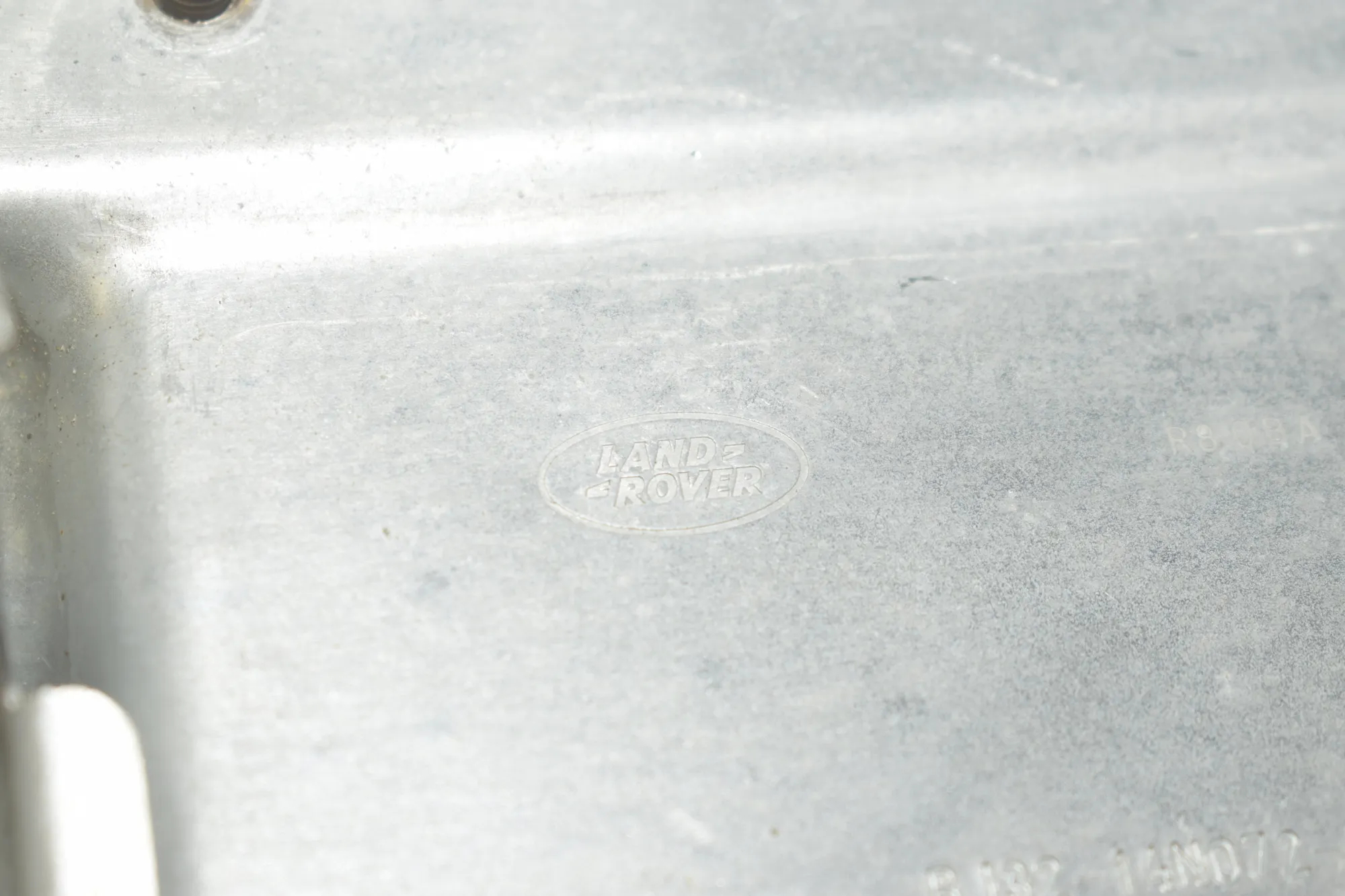 Bracket – OEM BJ32-14N072-AD · LAND ROVER RANGE ROVER SPORT (L320) 3.6 D 4x4 2008 – 5