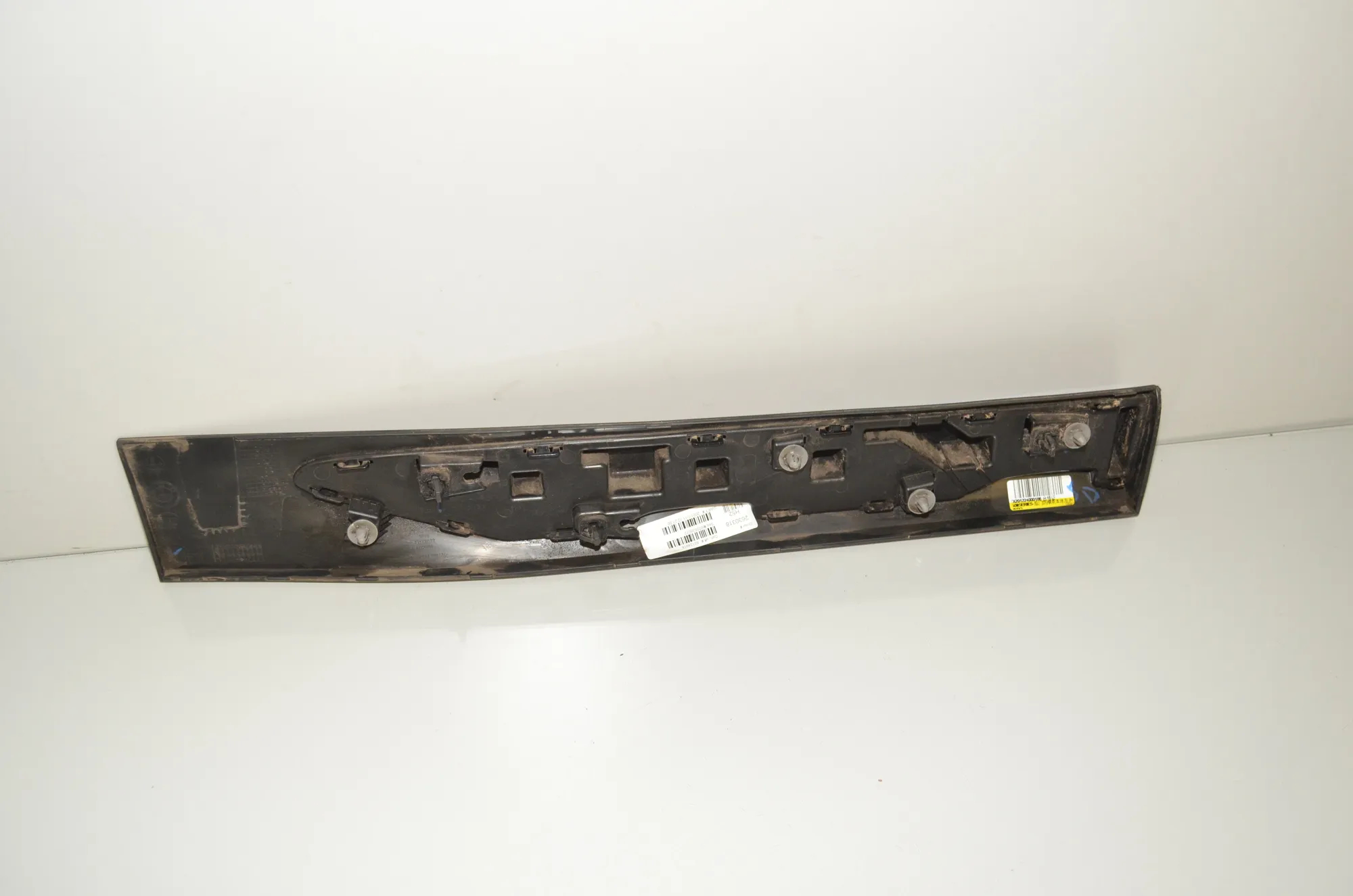 Rear Left Door Molding – OEM 7419483 · BMW X3 (G01, F97) BMW X3 (G01, F97) 2019 – 3