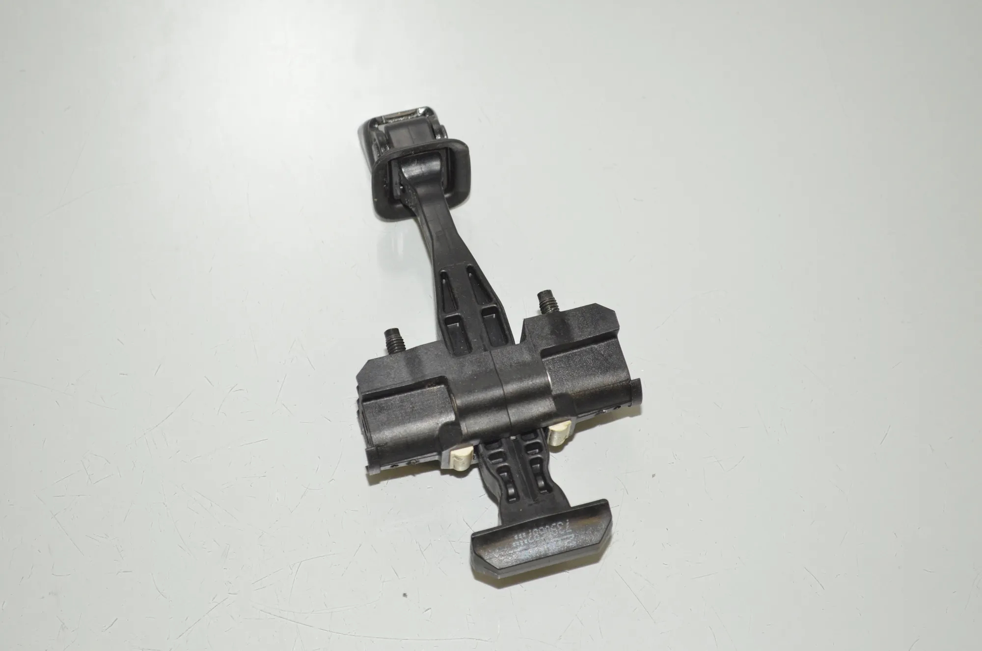 Rear Right Door Soft Close Unit – OEM 7390687 · BMW X3 (G01, F97) BMW X3 (G01, F97) 2019 – 2