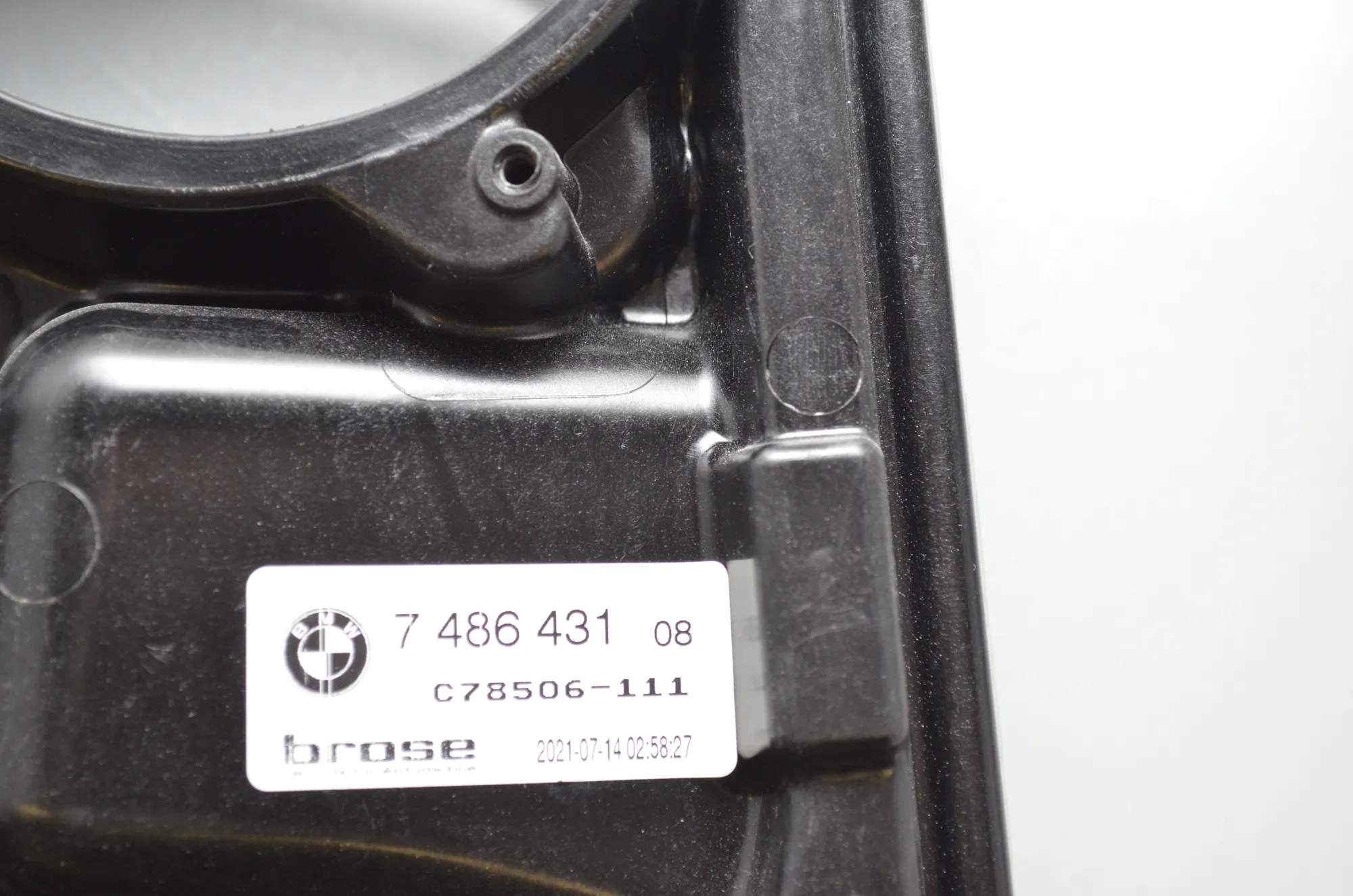 Rear Left Door Window Regulator – OEM 7486431 · BMW X3 (G01, F97) BMW X3 (G01, F97) 2019 – 4