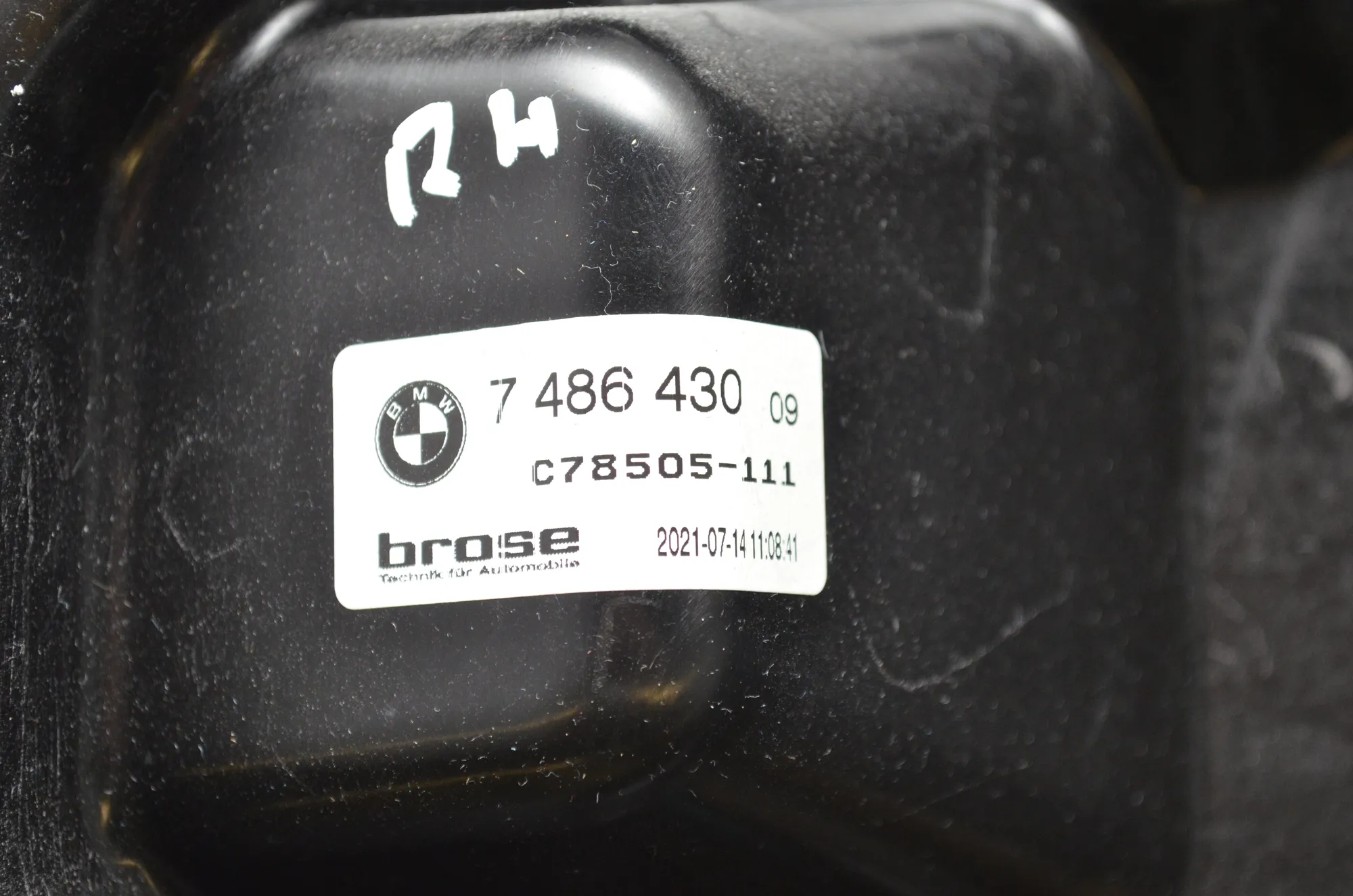 Front Right Door Window Regulator – OEM 7486430 · BMW X3 (G01, F97) BMW X3 (G01, F97) 2019 – 4