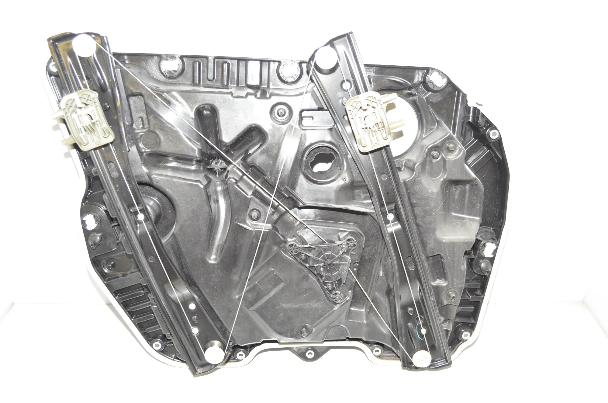 Front Right Door Window Regulator – OEM 7486430 · BMW X3 (G01, F97) BMW X3 (G01, F97) 2019 – 3