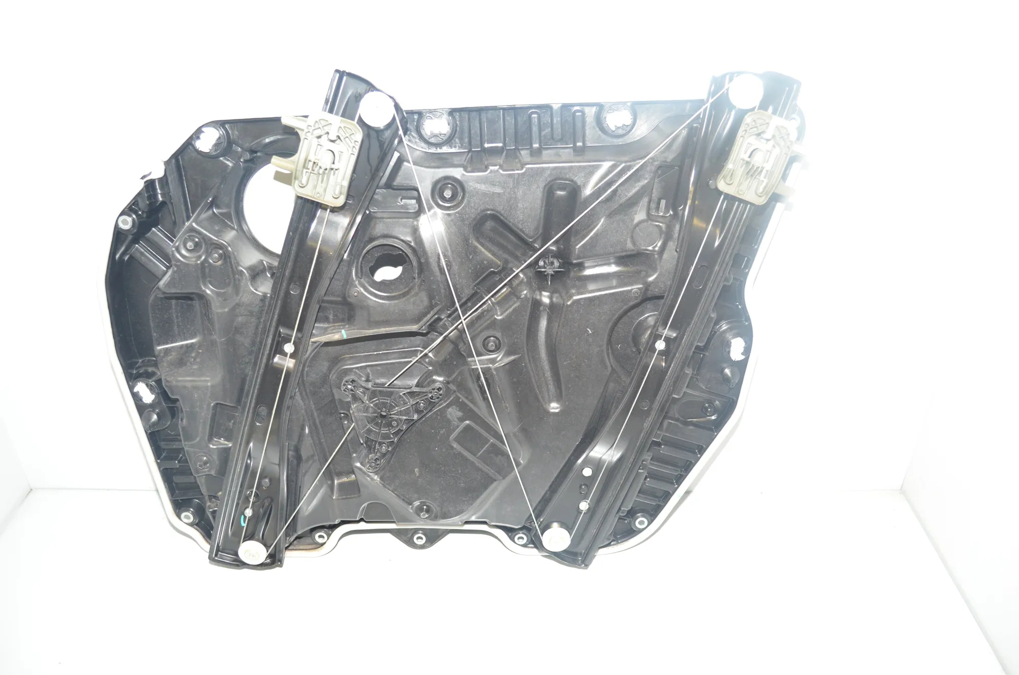 Front Left Door Window Regulator – OEM 7486429 · BMW X3 (G01, F97) BMW X3 (G01, F97) 2019 – 2