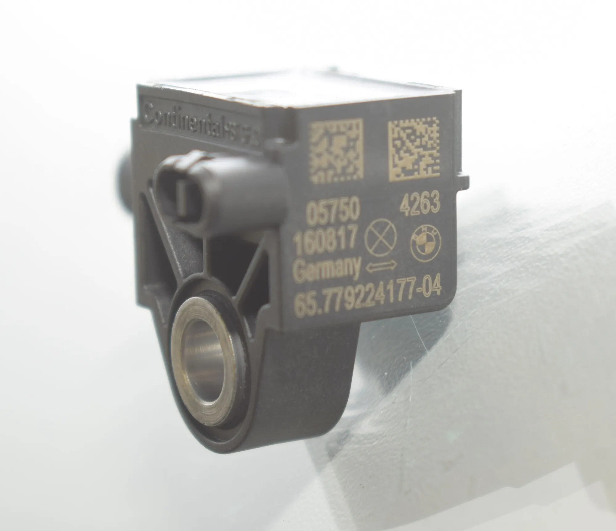 Front Right Impact Sensor – OEM 9224177 · BMW X6 (F16, F86) M 50 d 2016 – 6