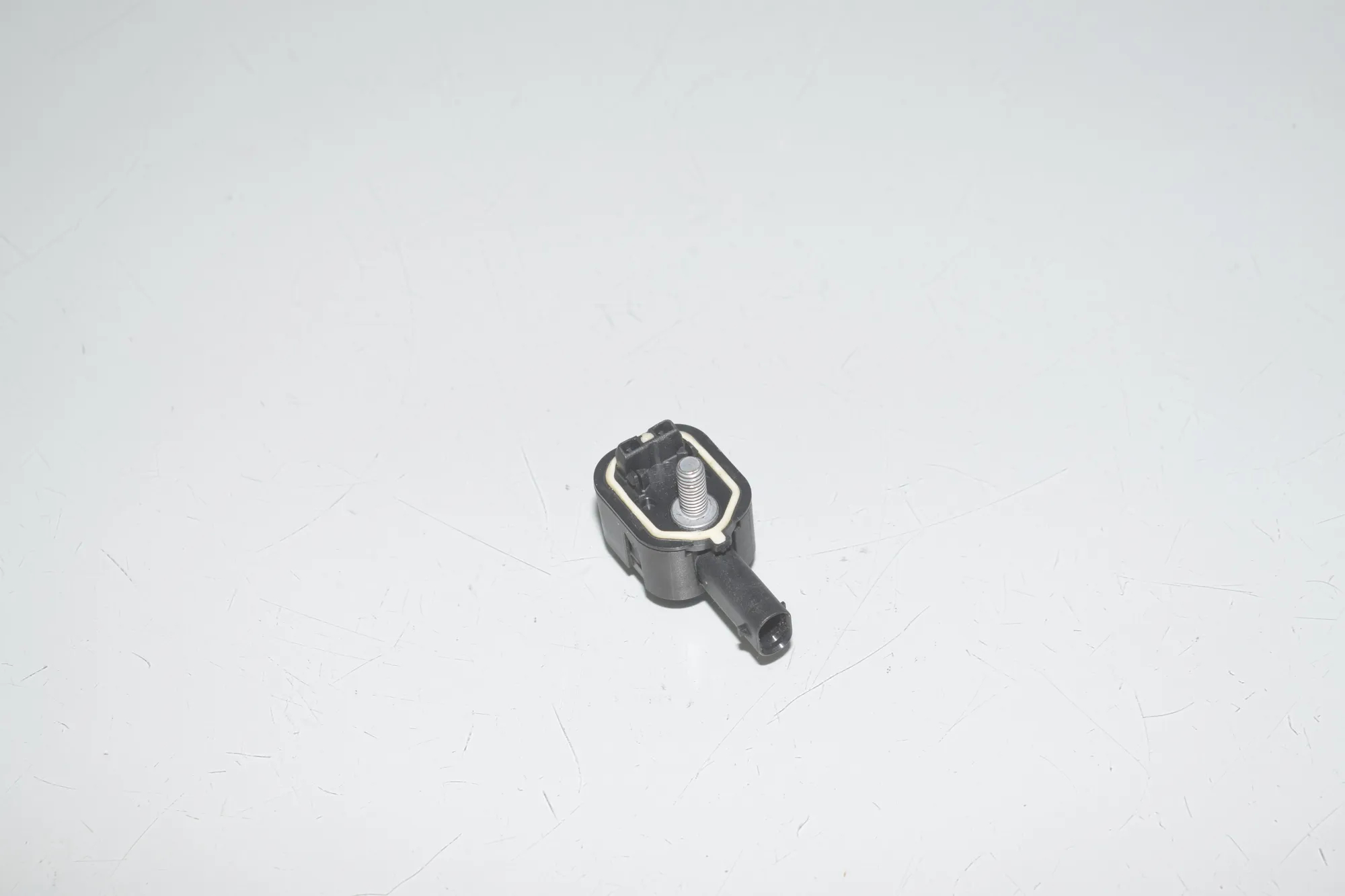 Front Left Impact Sensor – OEM 9224178 · BMW X6 (F16, F86) M 50 d 2016 – 2