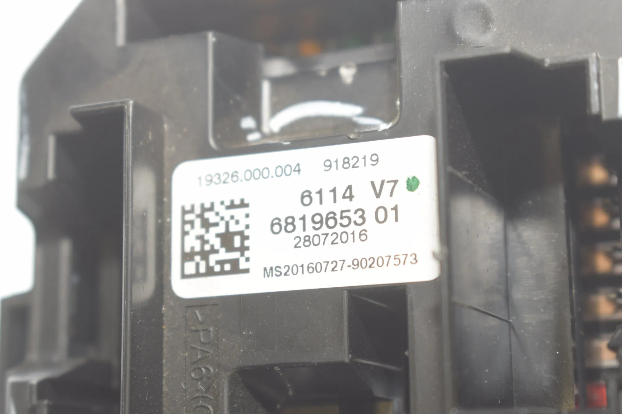 Fuse Box – OEM 6819653 · BMW X6 (F16, F86) M 50 d 2016 – 5