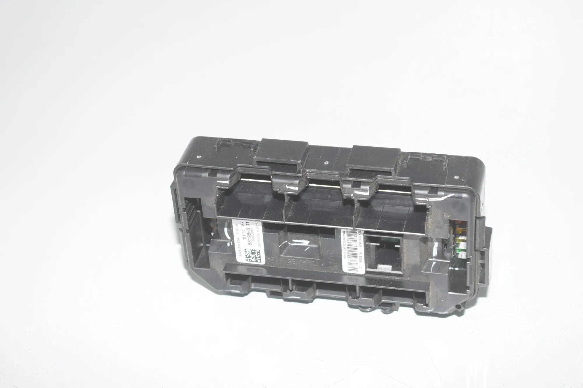 Fuse Box – OEM 6819653 · BMW X6 (F16, F86) M 50 d 2016 – 4