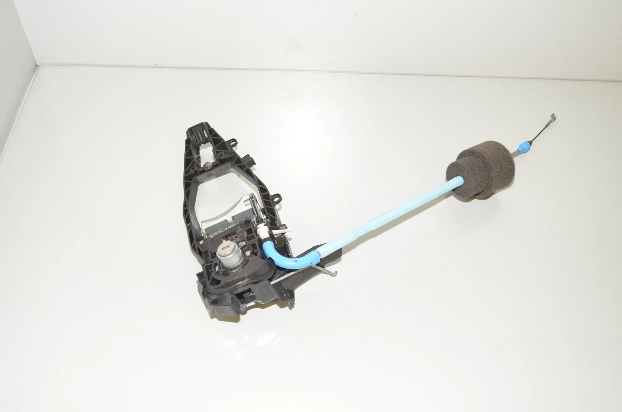 Front Right Door Interior Handle Frame – OEM 9881774 · BMW iX3 (G08) BMW iX3 (G08) 2022