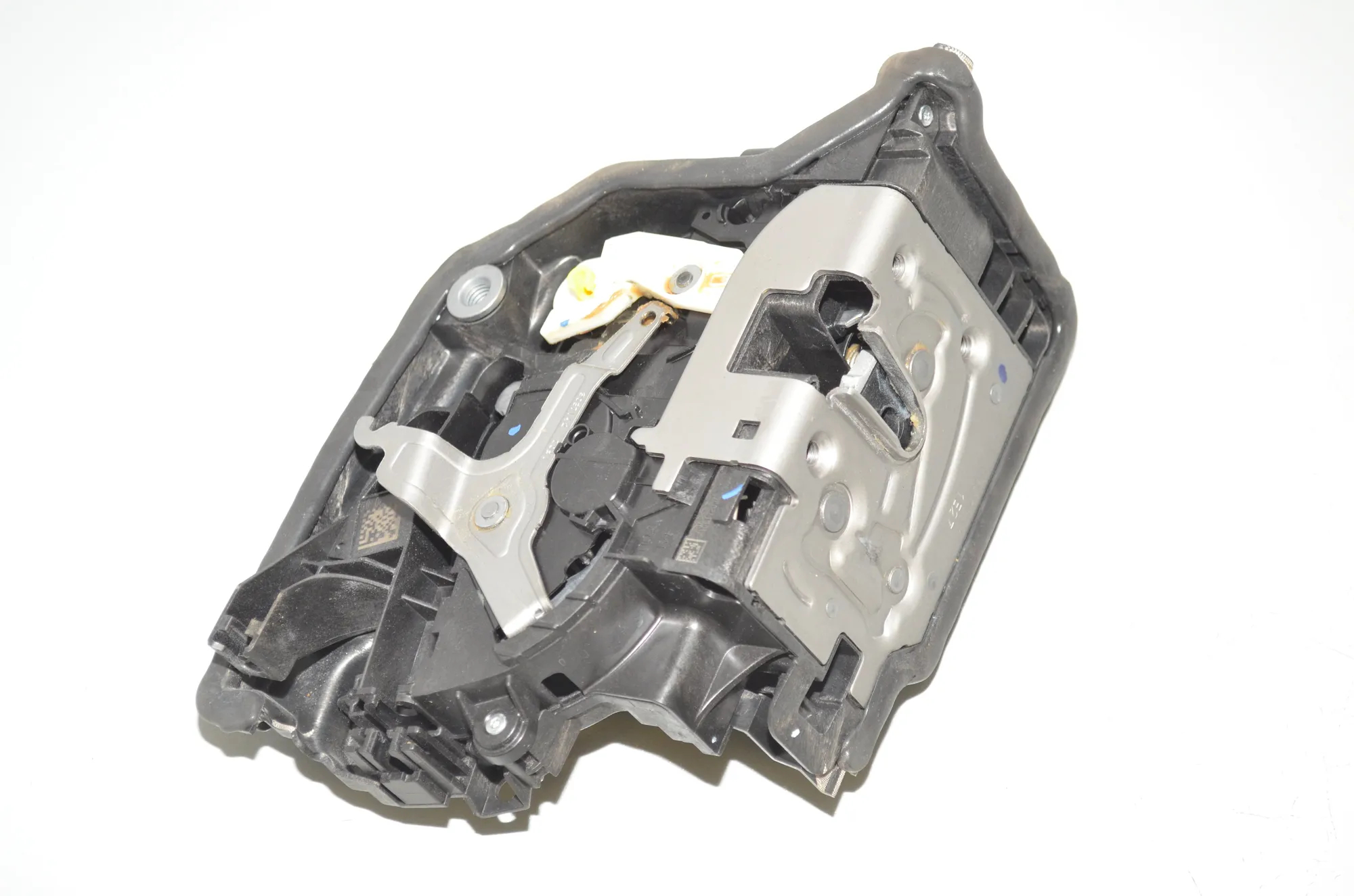 Front Right Door Lock – OEM 9482720 · BMW iX3 (G08) BMW iX3 (G08) 2022