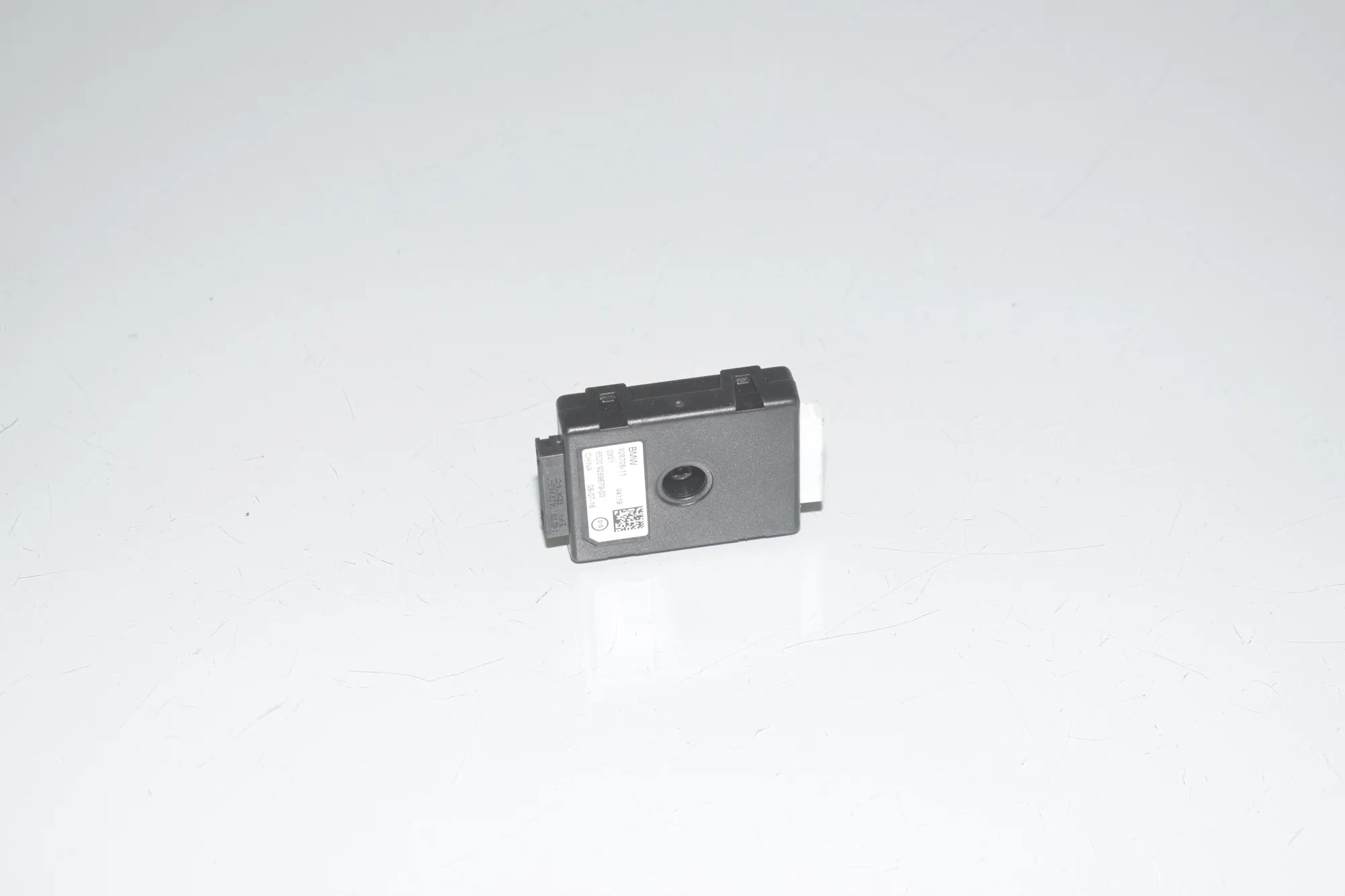 Antenna Amplifier – OEM 9289679 · BMW X6 (F16, F86) M 50 d 2016 – 2