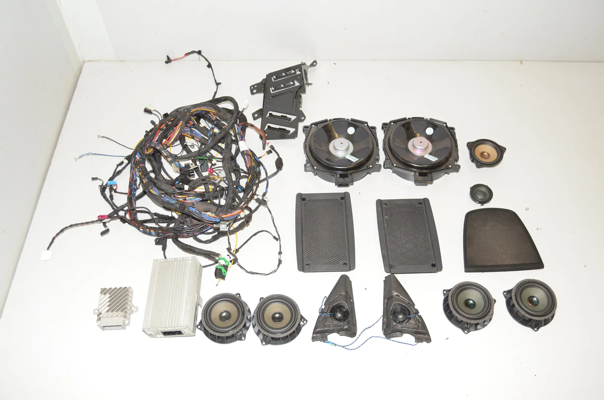 Sound Audio System Set – OEM 9351979 · BMW X6 (F16, F86) M 50 d 2016