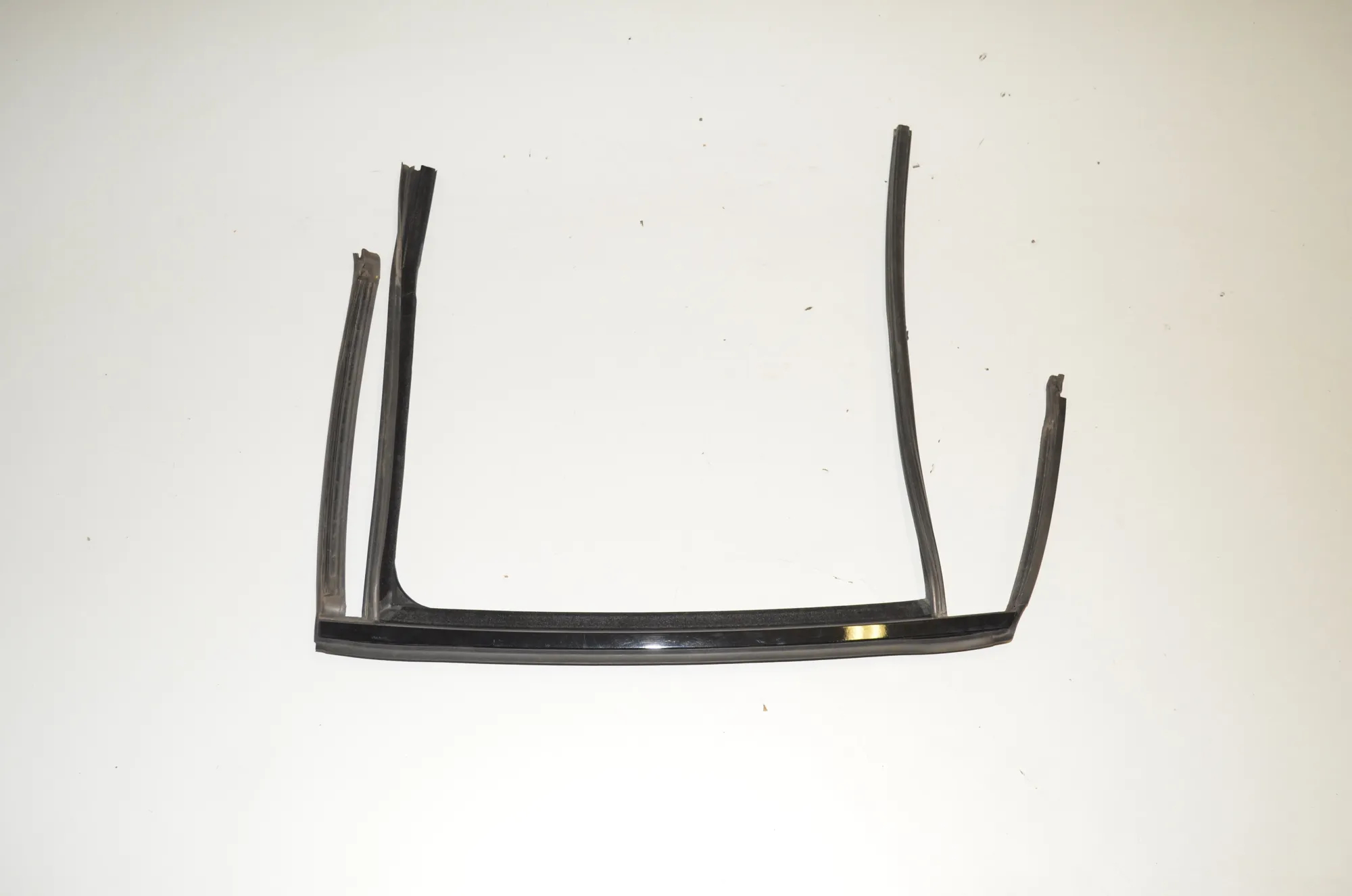 Rear Right Door Rubber Seal – OEM 7317814 · BMW X6 (F16, F86) M 50 d 2016 – 2