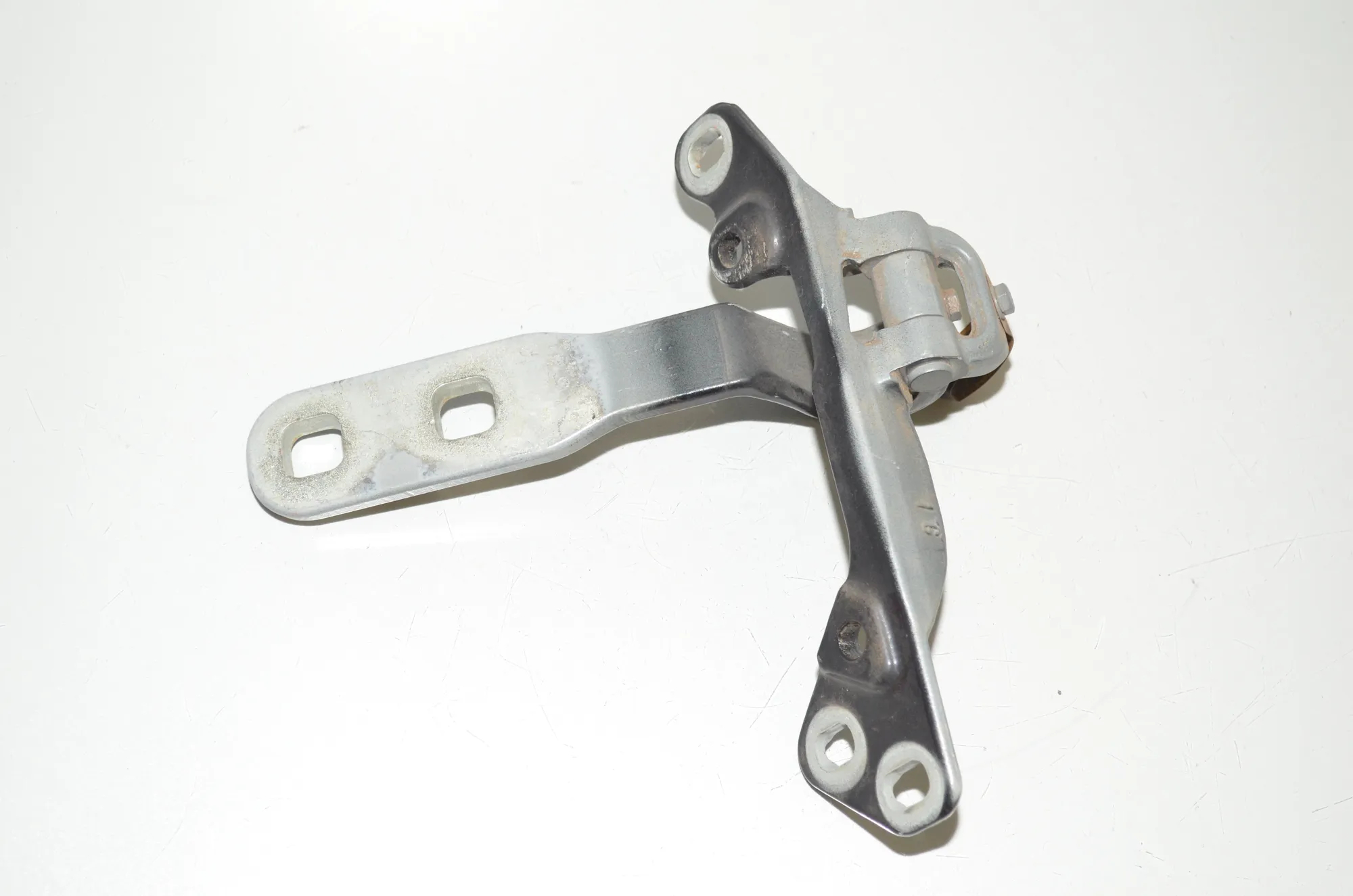 Right Side Bootlid Hinge – OEM 7318691 · BMW X6 (F16, F86) M 50 d 2016 – 3