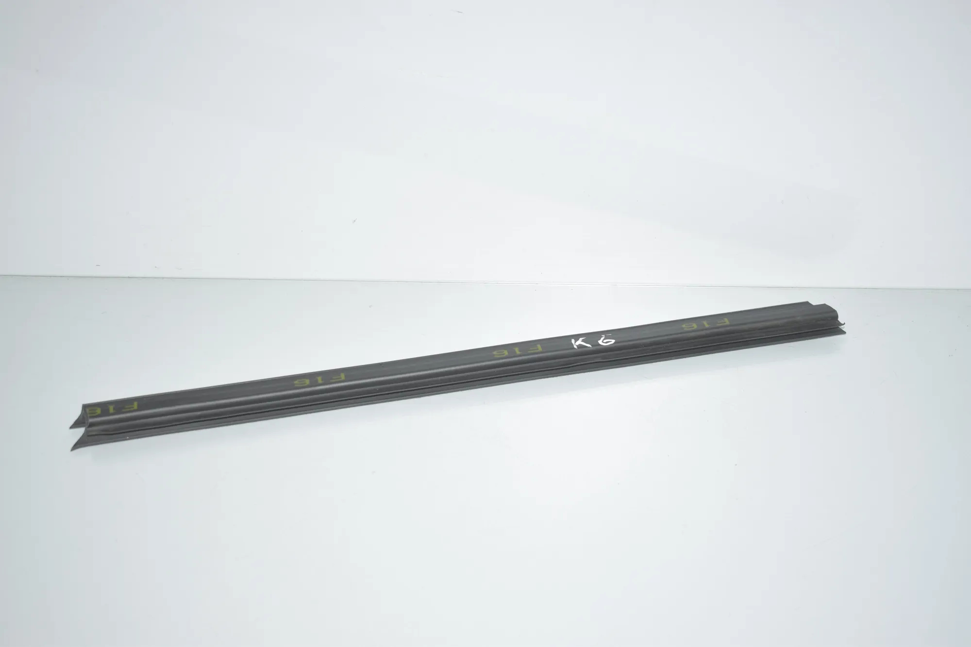 Rear Left Door Window Strip – OEM 7317850 · BMW X6 (F16, F86) M 50 d 2016 – 4