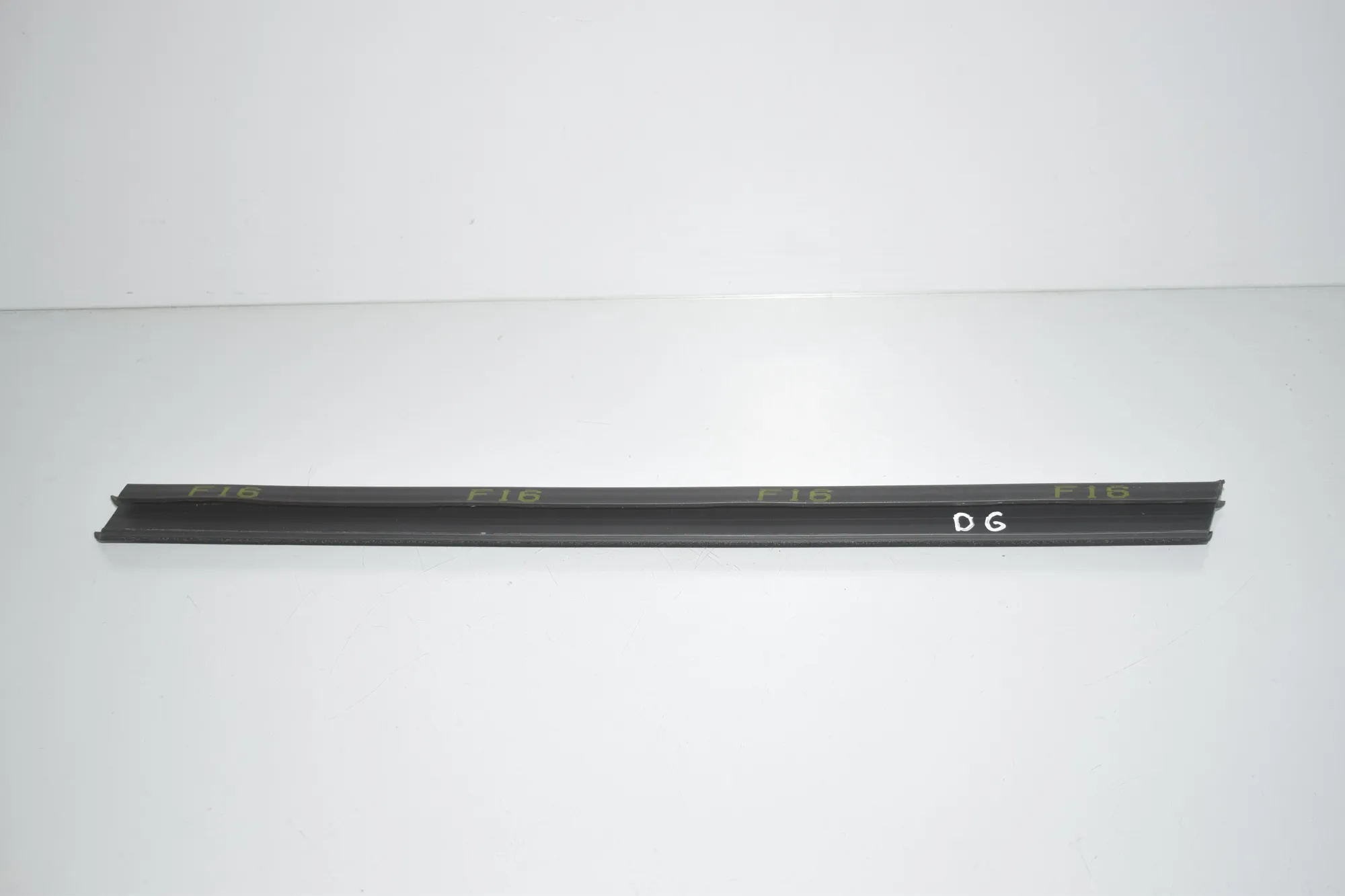 Rear Right Door Window Strip – OEM 7317849 · BMW X6 (F16, F86) M 50 d 2016