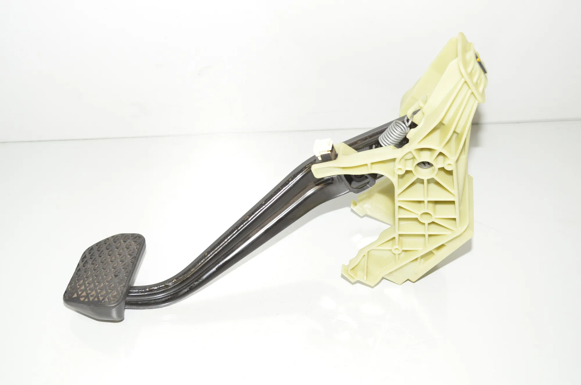 Brake Pedal – OEM 6791900 · BMW X6 (F16, F86) M 50 d 2016 – 2