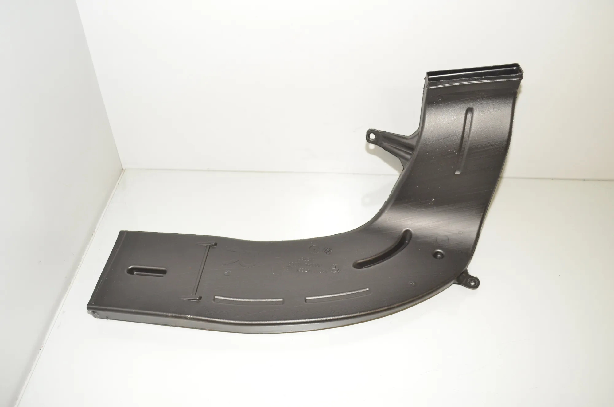 Interior Air Duct Channel – OEM 7148530 · BMW X6 (F16, F86) M 50 d 2016 – 2