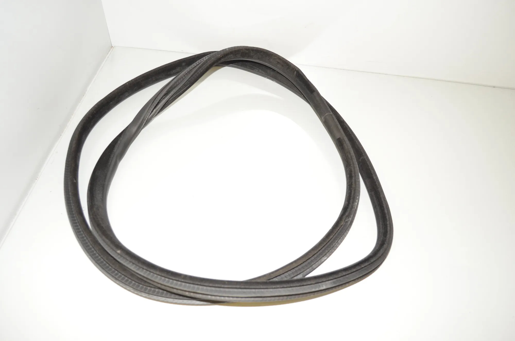 Rear Left Door Seal Rubber – OEM 51727317812 · BMW X6 (F16, F86) M 50 d 2016 – 3