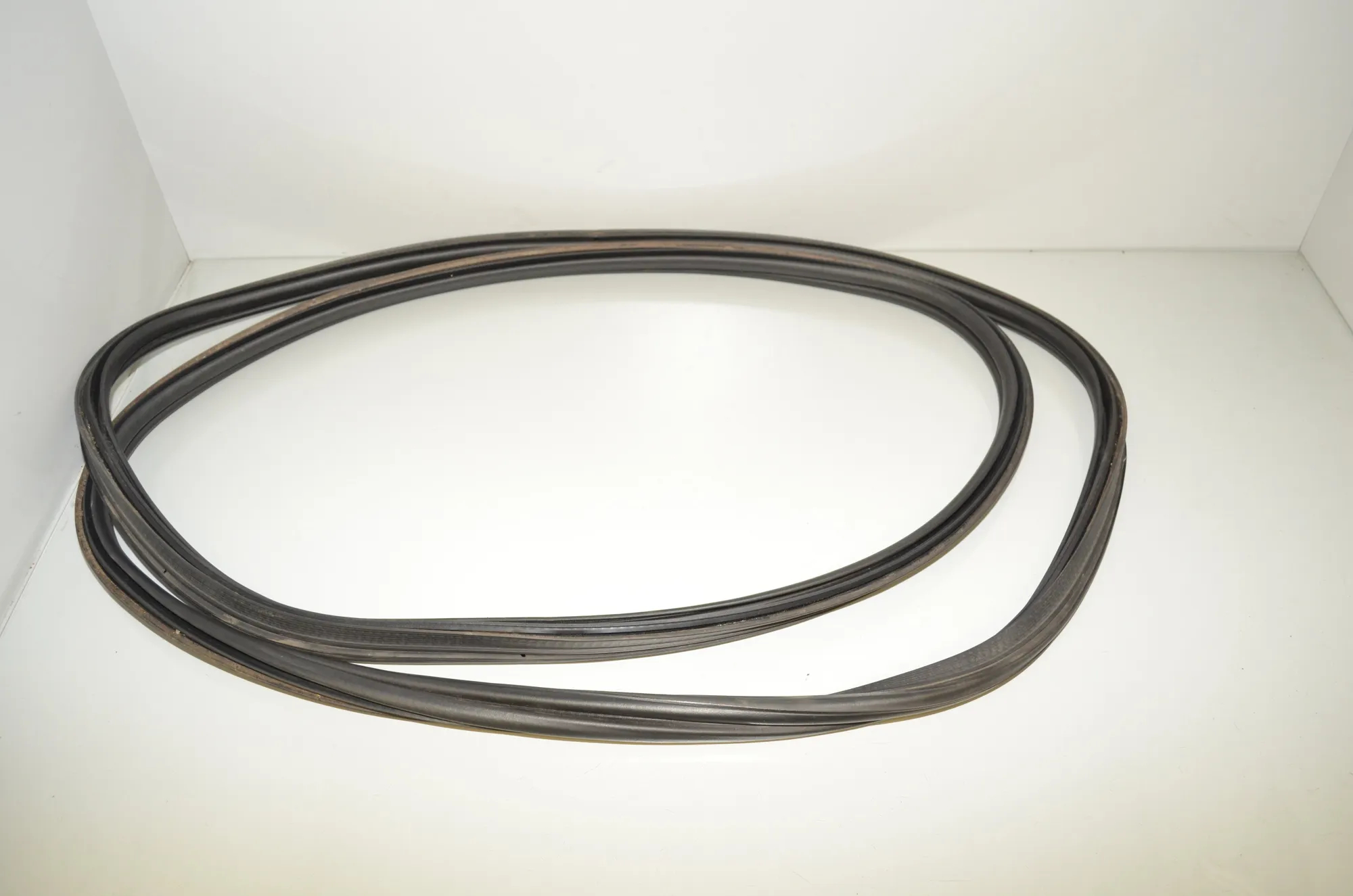 Tailgate Rubber Seal – OEM 7454915 · BMW X6 (F16, F86) M 50 d 2016