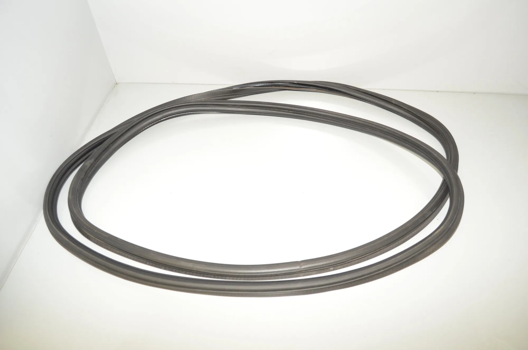 Tailgate Rubber Seal – OEM 7454915 · BMW X6 (F16, F86) M 50 d 2016 – 2