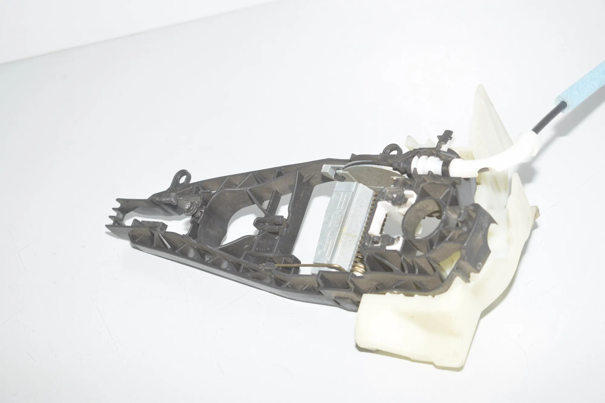 Front Right Door Interior Handle Frame – OEM 7401212 · BMW X6 (F16, F86) M 50 d 2016 – 4