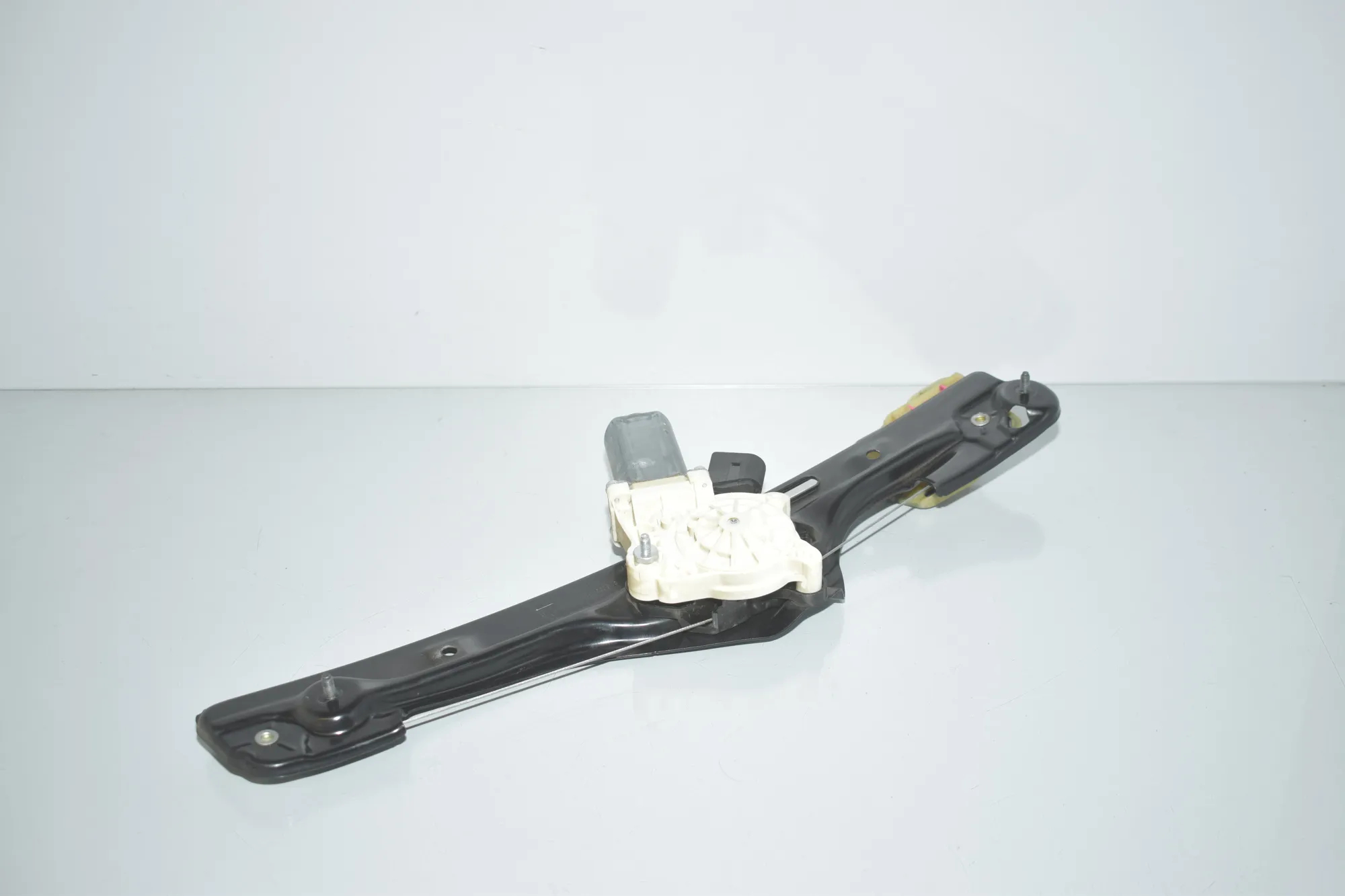 Rear Left Door Window Regulator – OEM 7286487 · BMW X6 (F16, F86) M 50 d 2016 – 4