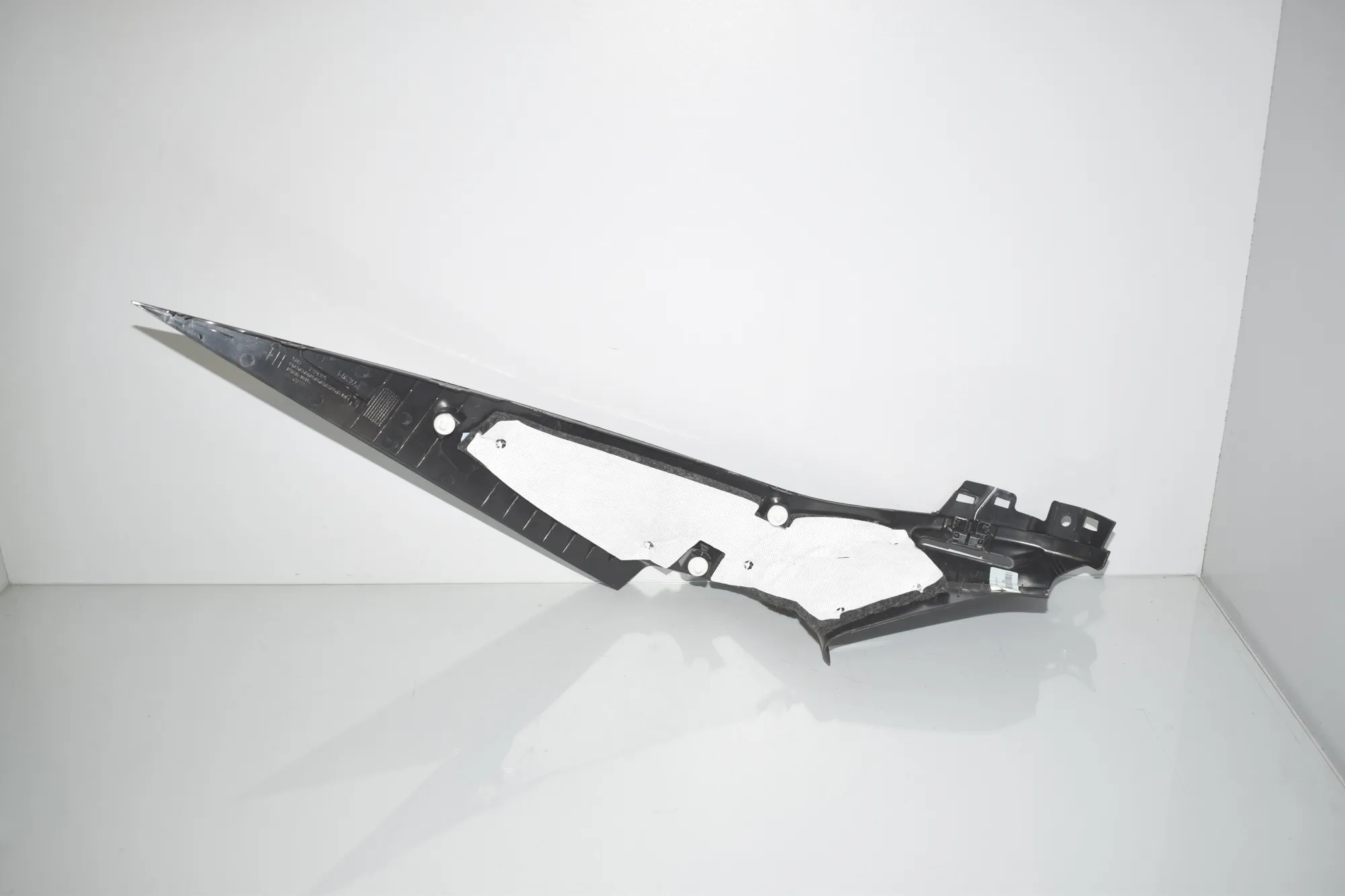Left Side B Pillar Trim – OEM 7324925 · BMW X6 (F16, F86) M 50 d 2016 – 3