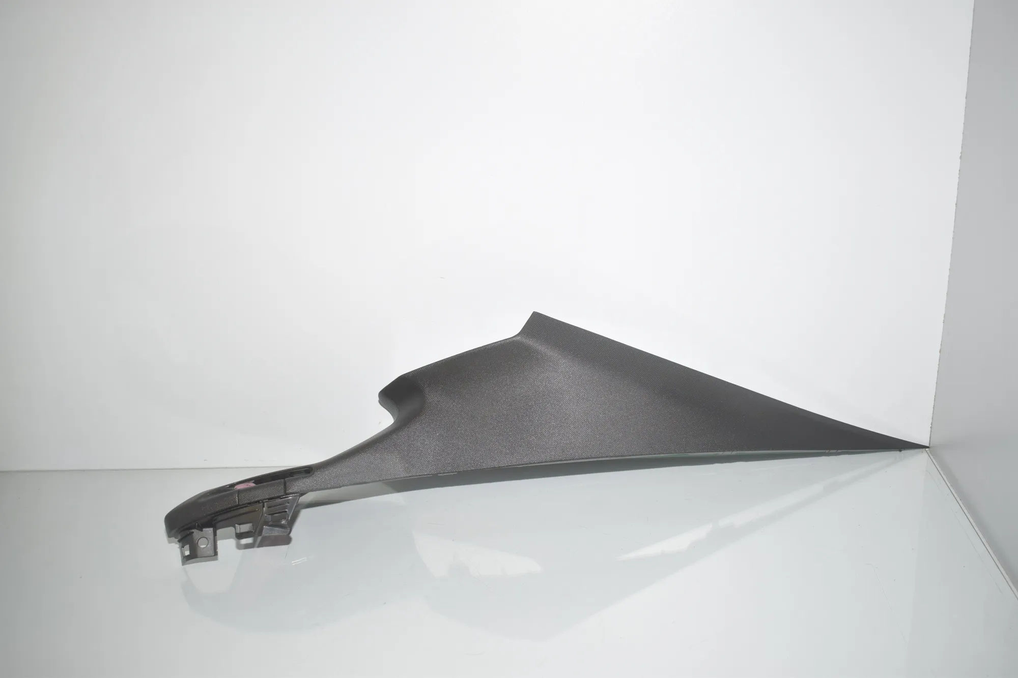 Right Side B Pillar Trim – OEM 7324926 · BMW X6 (F16, F86) M 50 d 2016 – 5