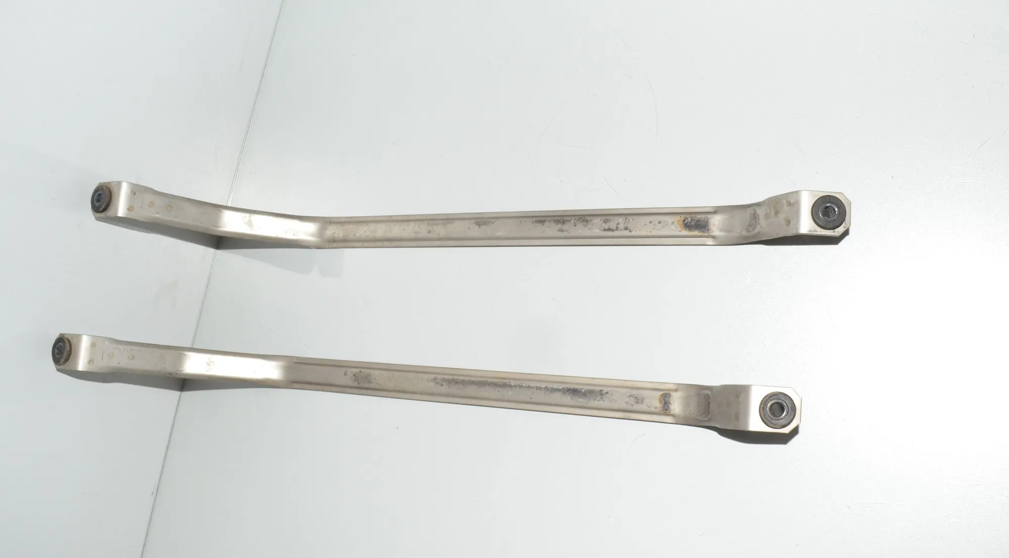 Fuel Tank Holder – OEM 7053972 · BMW 5 (F10) 535 d xDrive 2014 – 2