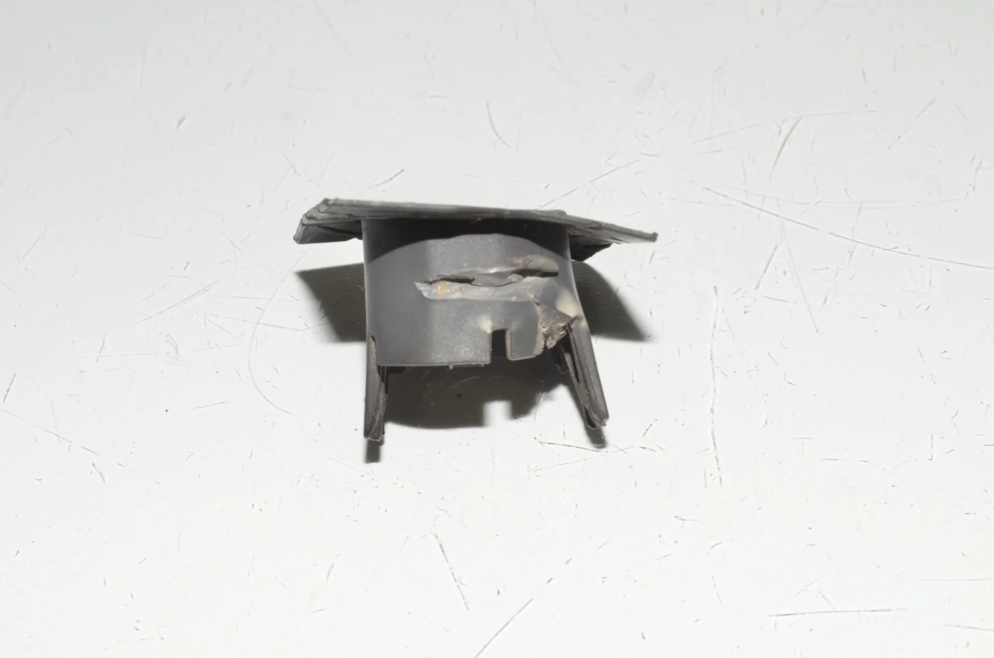 Parking Sensor Holder – OEM 7331755 · BMW 5 (F10) 535 d xDrive 2014 – 2