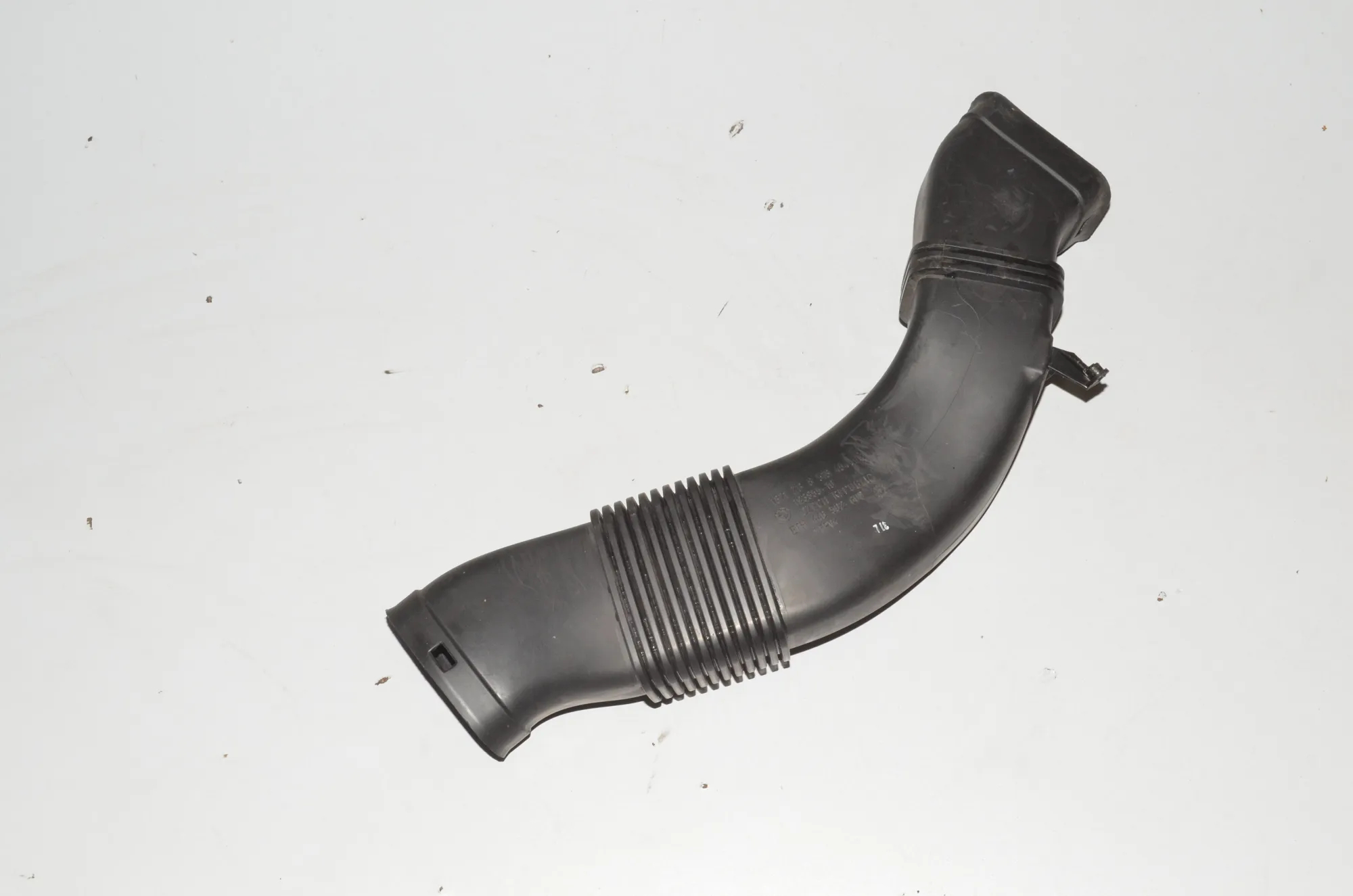 Air Intake Tube – OEM 8513454 · BMW 5 (F10) 535 d xDrive 2014