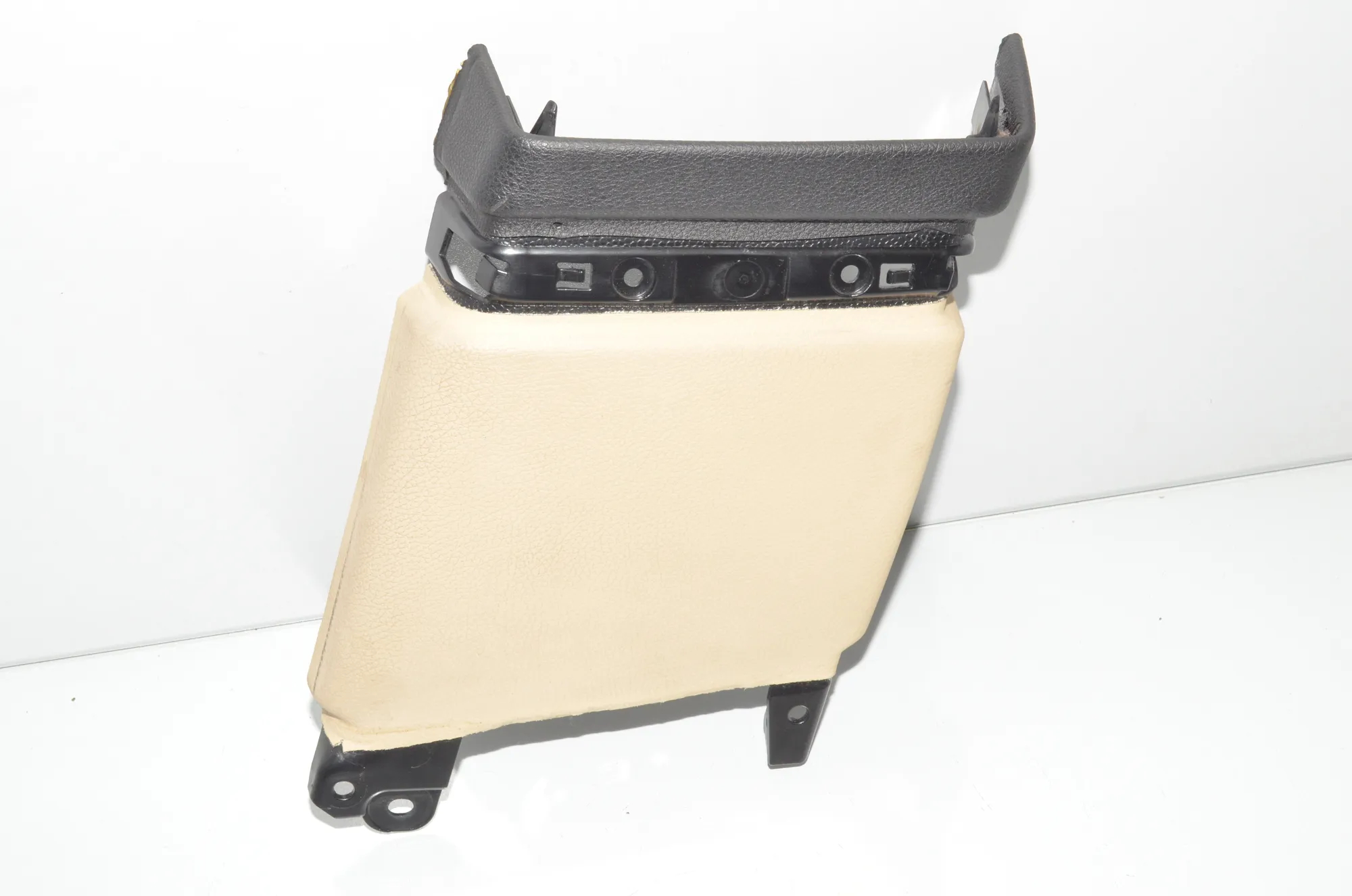 Right Side B Pillar Trim – OEM 7235108 · BMW 5 Gran Turismo (F07) 530 d 2010