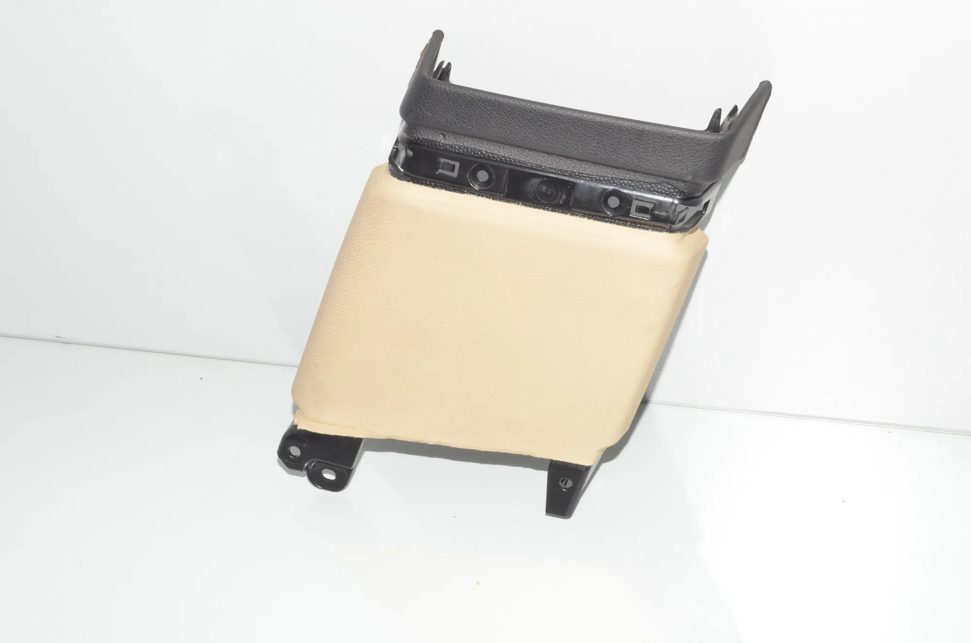 Right Side B Pillar Trim – OEM 7235108 · BMW 5 Gran Turismo (F07) 530 d 2010 – 2