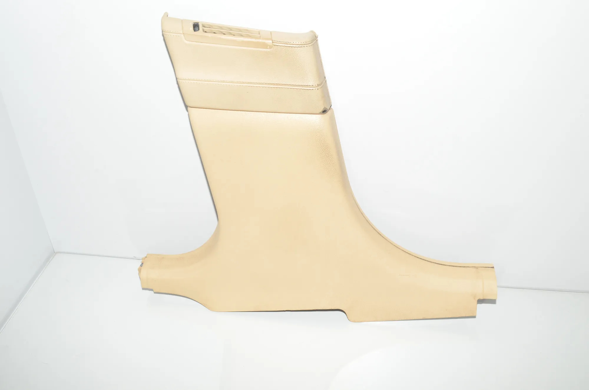 Left Side B Pillar Trim – OEM 7221701 · BMW 5 Gran Turismo (F07) 530 d 2010