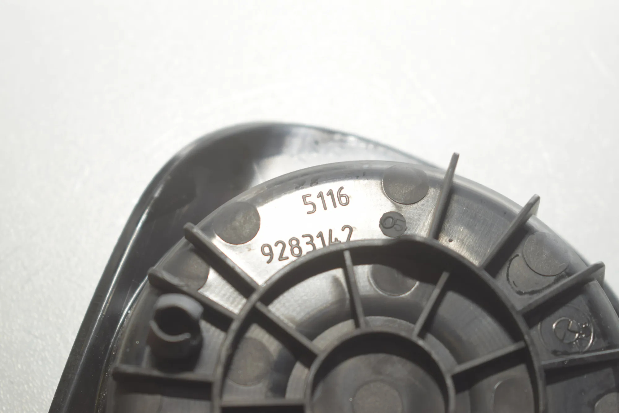 Other Interior Parts – OEM 9283142 · BMW i3 (I01) Electric 2019 – 5