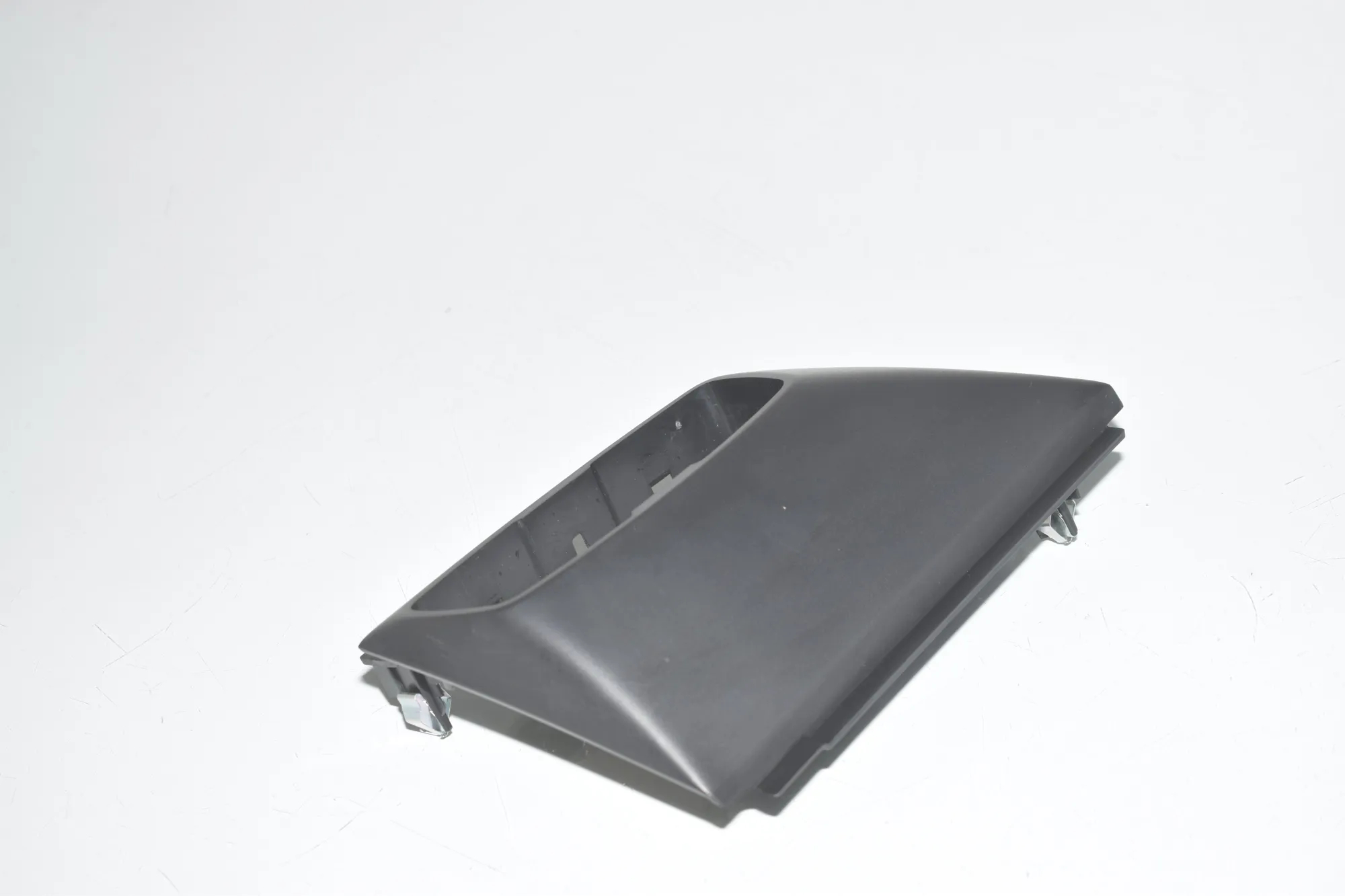 Headlight Switch Trim – OEM 9282942 · BMW i3 (I01) Electric 2019 – 2