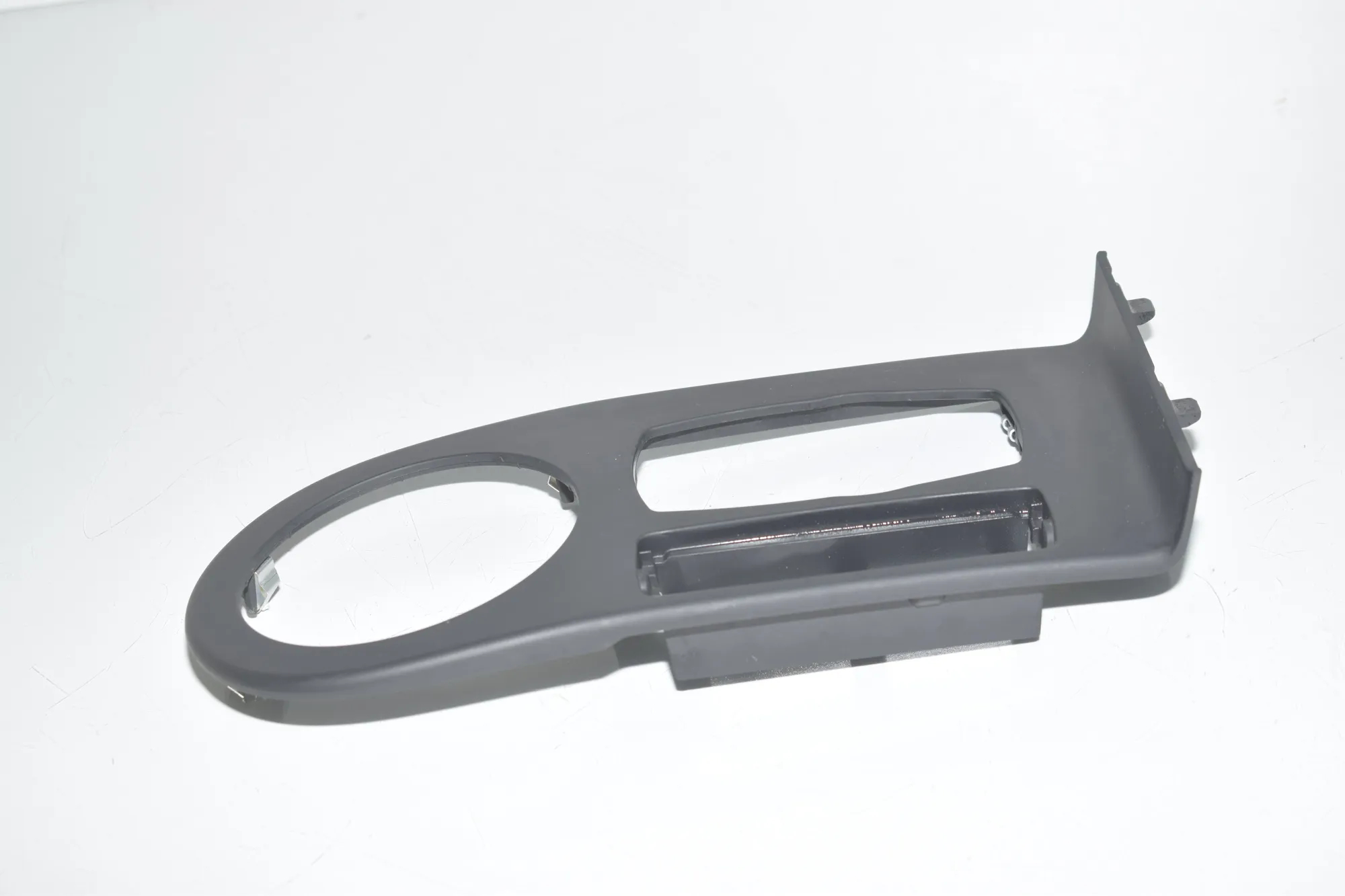 Center Console Trim – OEM 9283137 · BMW i3 (I01) Electric 2019 – 2