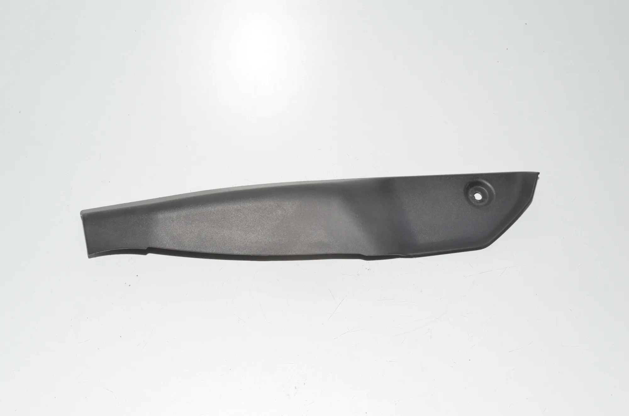 Rear Left Tail Light Trim – OEM 7224229 · BMW 5 Gran Turismo (F07) 530 d 2010 – 2