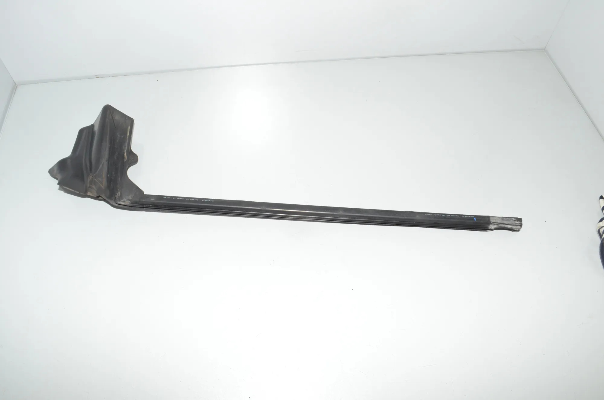 Rear Left Door Rubber Seal – OEM 7196395 · BMW 5 Gran Turismo (F07) 530 d 2010
