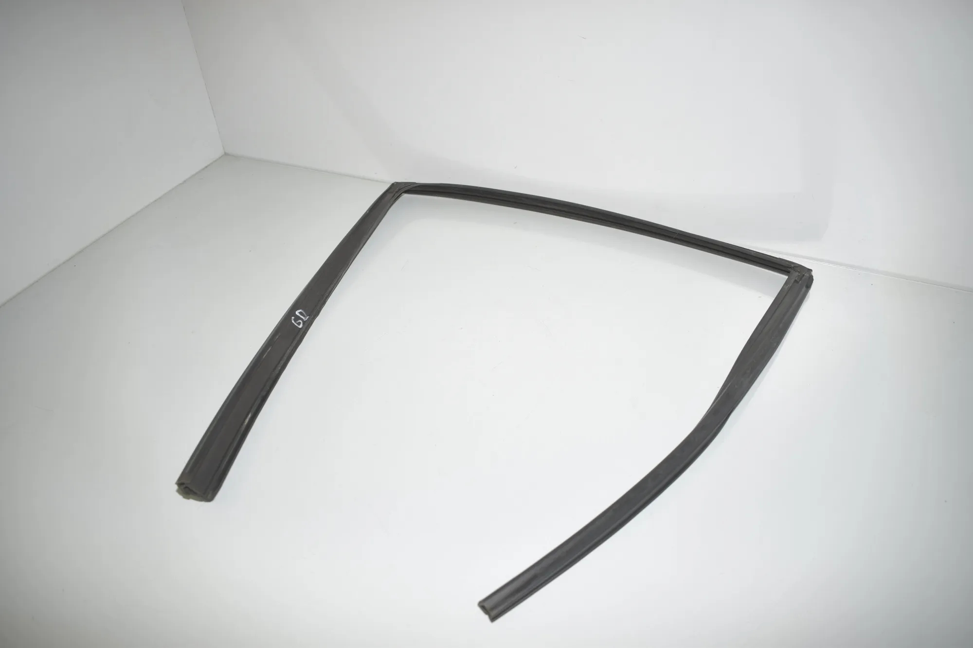 Rear Right Door Rubber Seal – OEM 7182298 · BMW 5 (F10) 535 d xDrive 2014 – 2