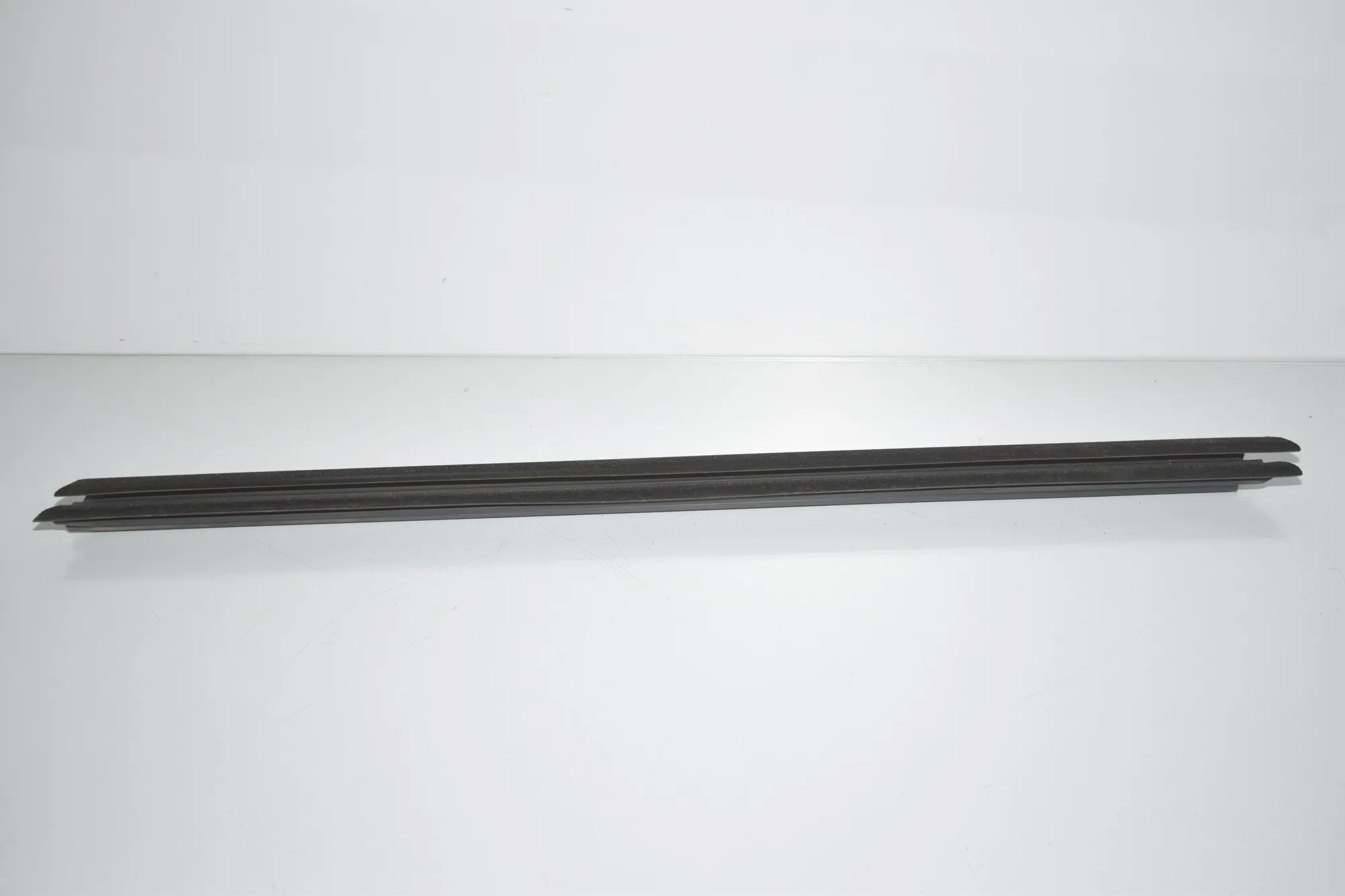 Front Right Door Window Molding – OEM 7182278 · BMW 5 (F10) 535 d xDrive 2014