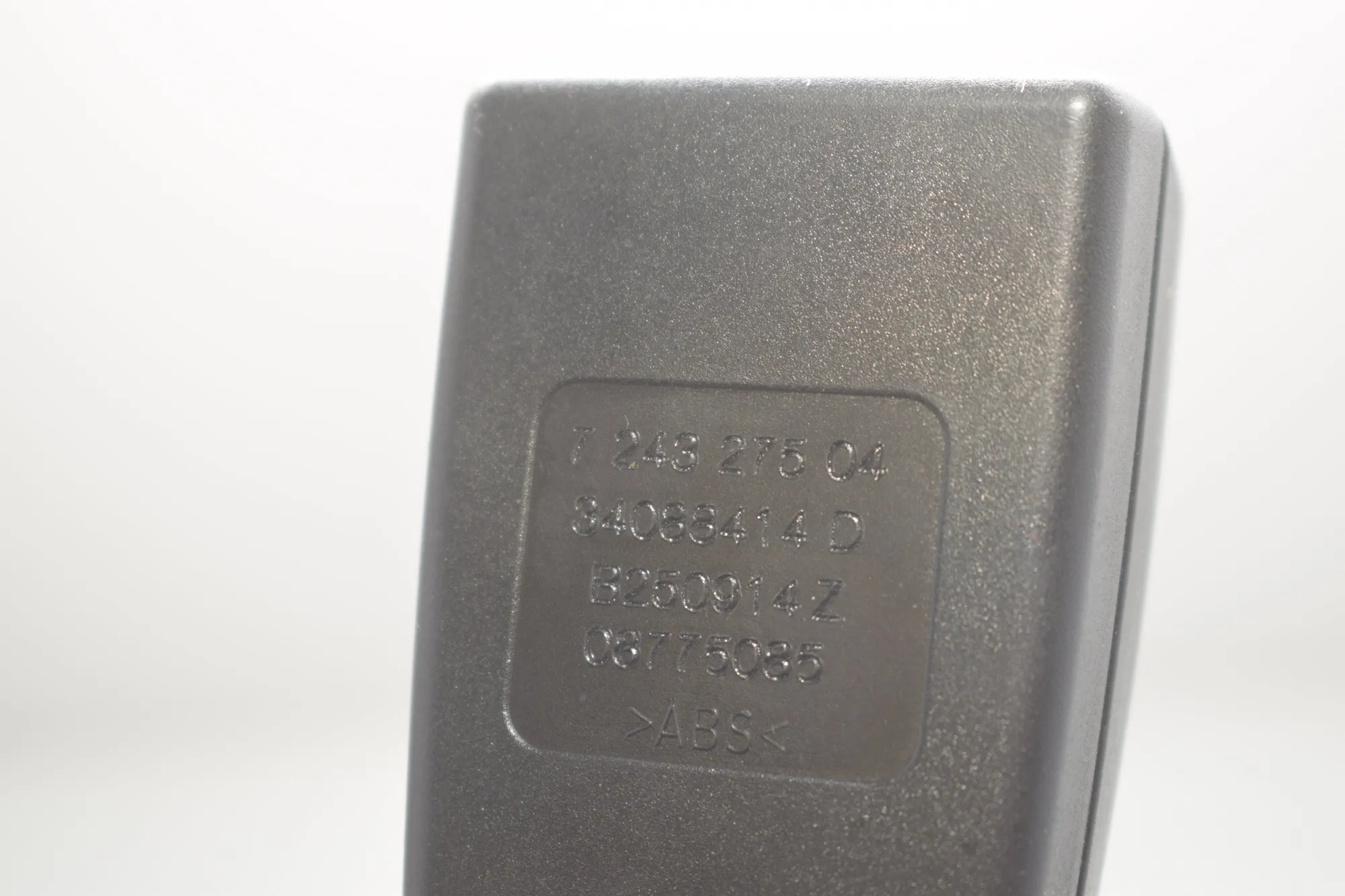 Rear Middle Seat Buckle – OEM 7243275 · BMW 5 (F10) 535 d xDrive 2014 – 4
