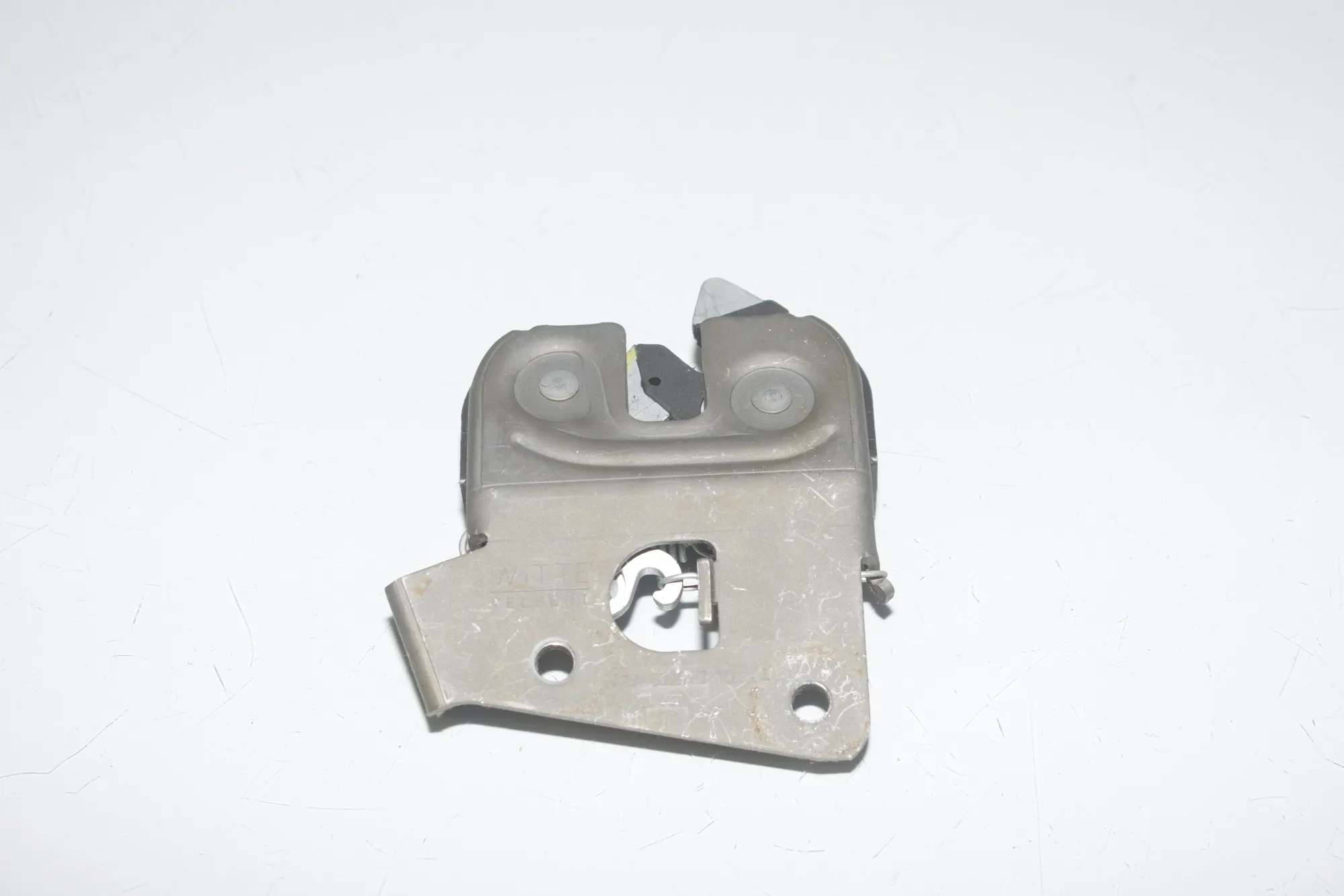 Rear Seat Backrest Lock – OEM 7112864 · BMW 5 (F10) 535 d xDrive 2014 – 3