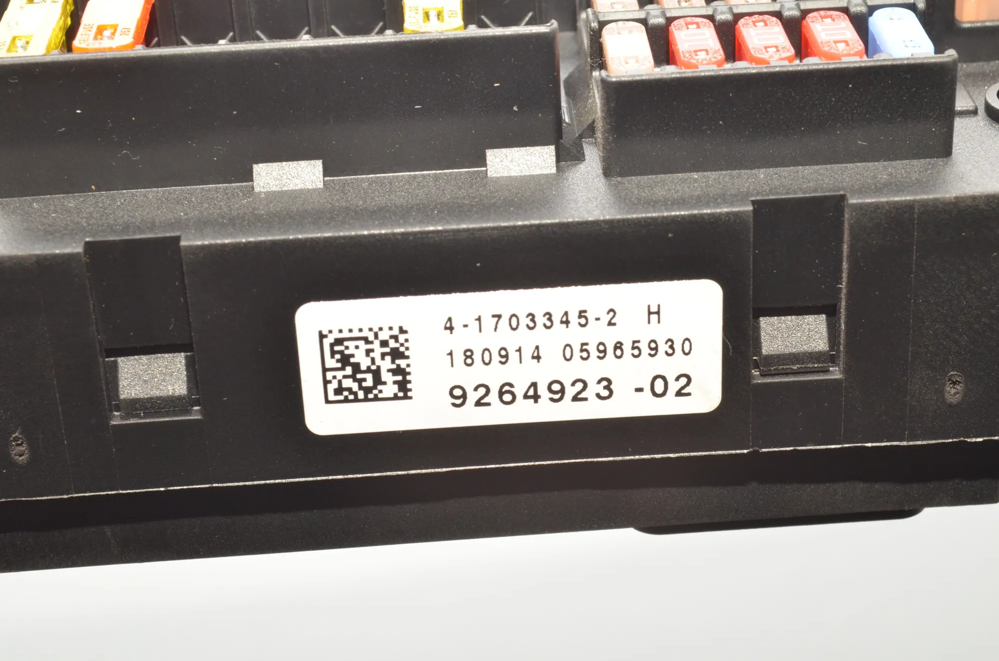 Fuse Box – OEM 9264923 · BMW 5 (F10) 535 d xDrive 2014 – 4