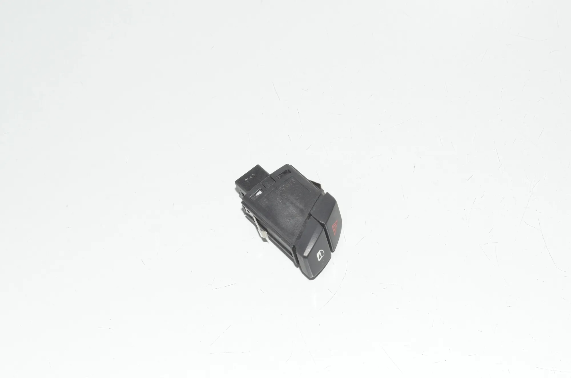 Hazard Button – OEM 9161896 · BMW 5 (F10) 535 d xDrive 2014 – 2