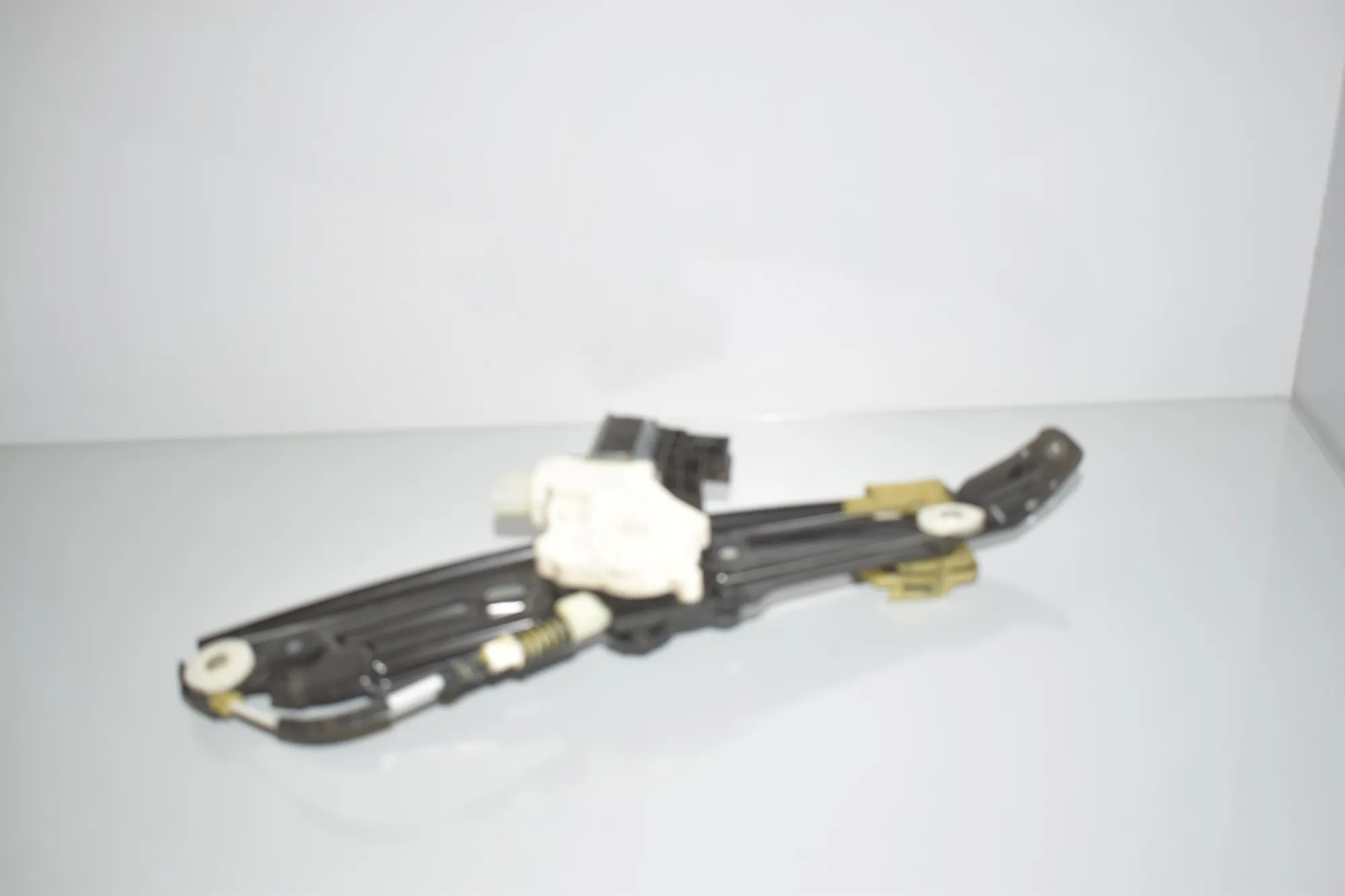 Rear Left Door Window Regulator – OEM 7182613 · BMW 5 (F10) 535 d xDrive 2014 – 4