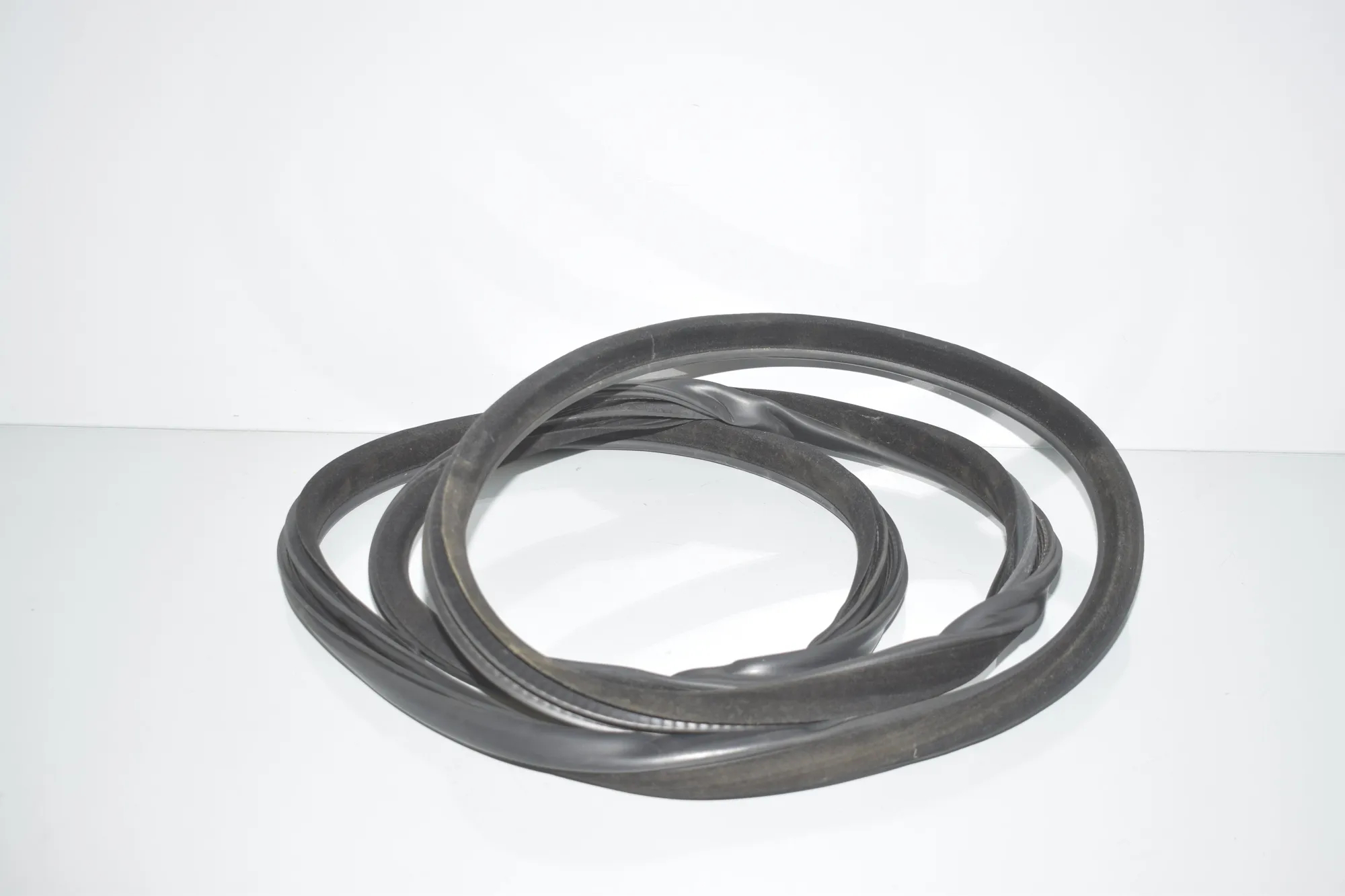 Rear Left Door Seal Rubber – OEM 7182287 · BMW 5 (F10) 535 d xDrive 2014