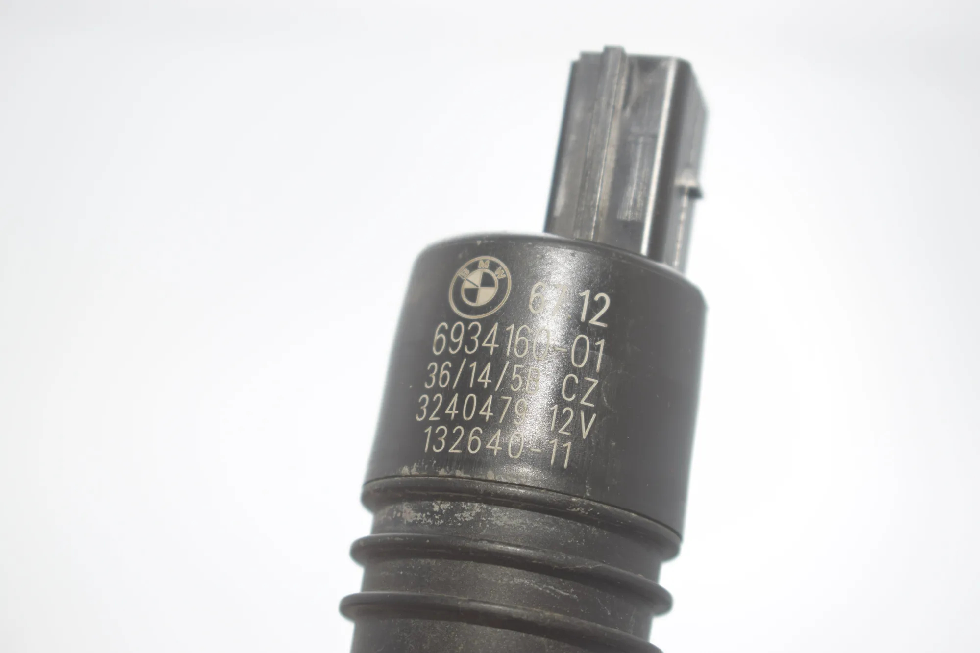 Washer Tank Motor – OEM 6934160 · BMW 5 (F10) 535 d xDrive 2014 – 6